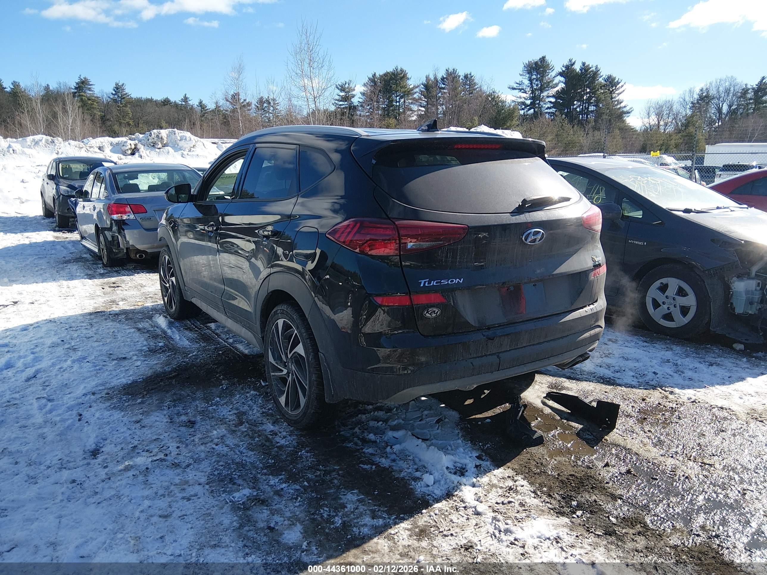 HYUNDAI TUCSON image 3