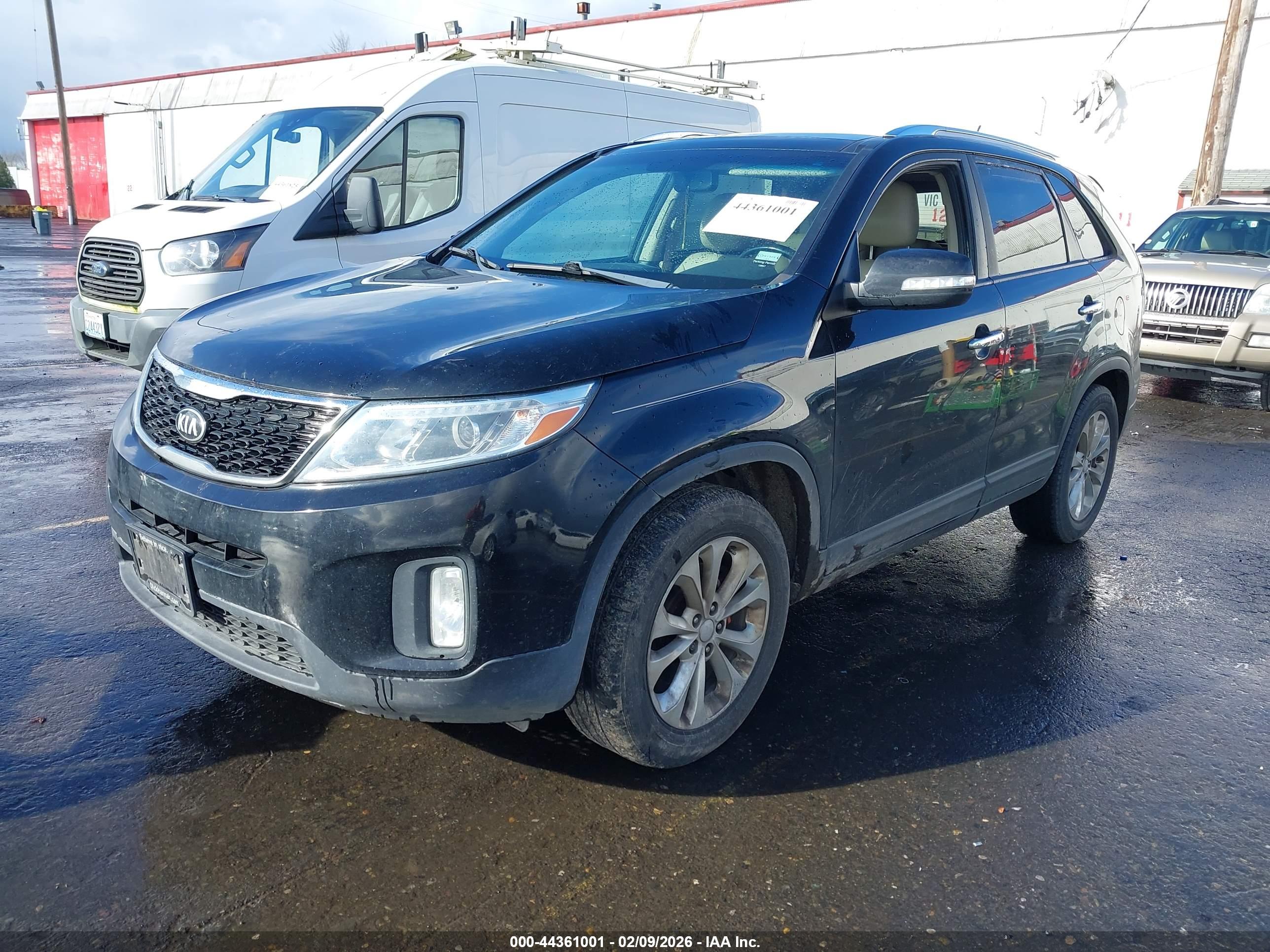 KIA SORENTO image 2