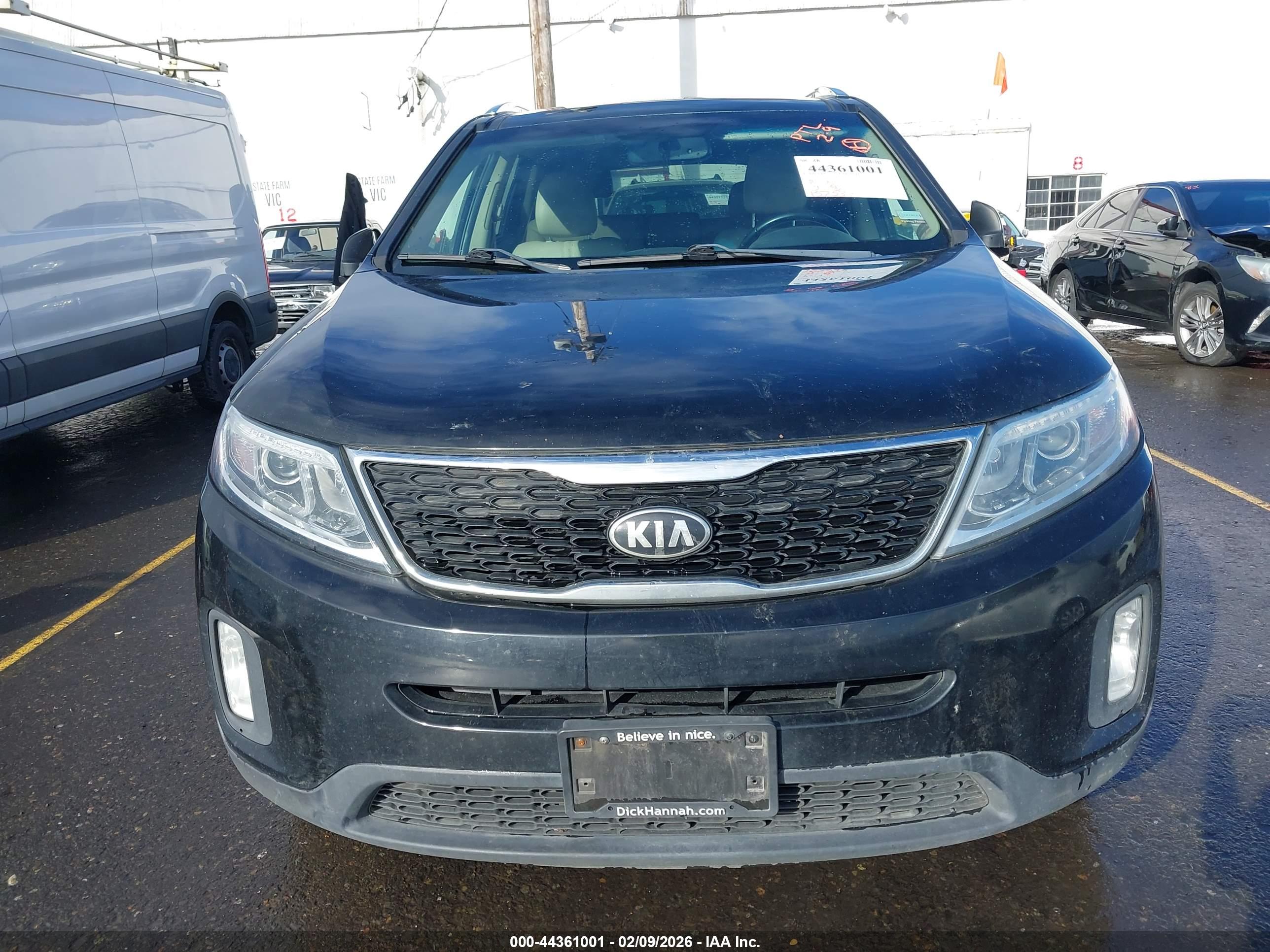 KIA SORENTO image 6