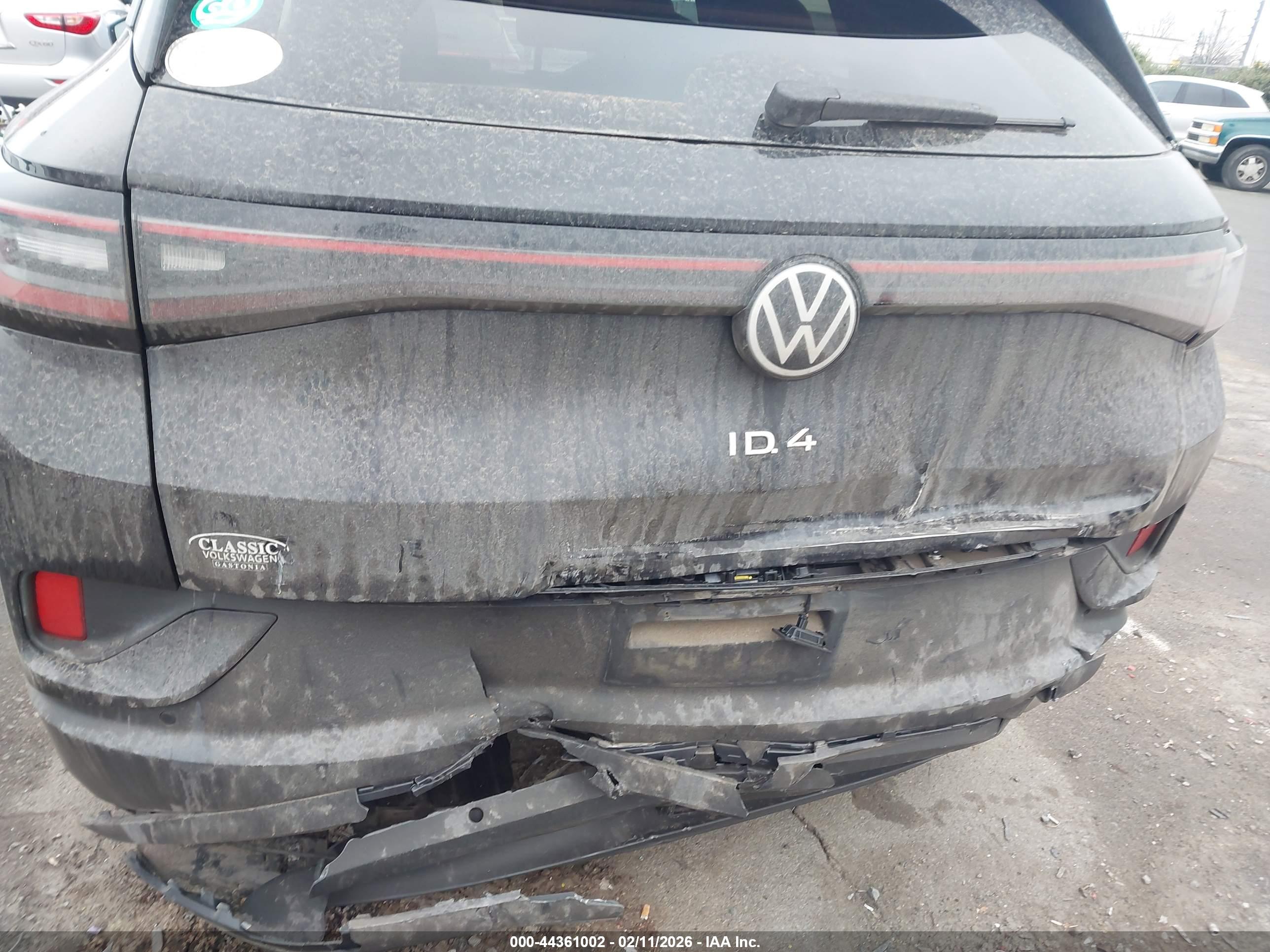 VOLKSWAGEN ID.4 image 6
