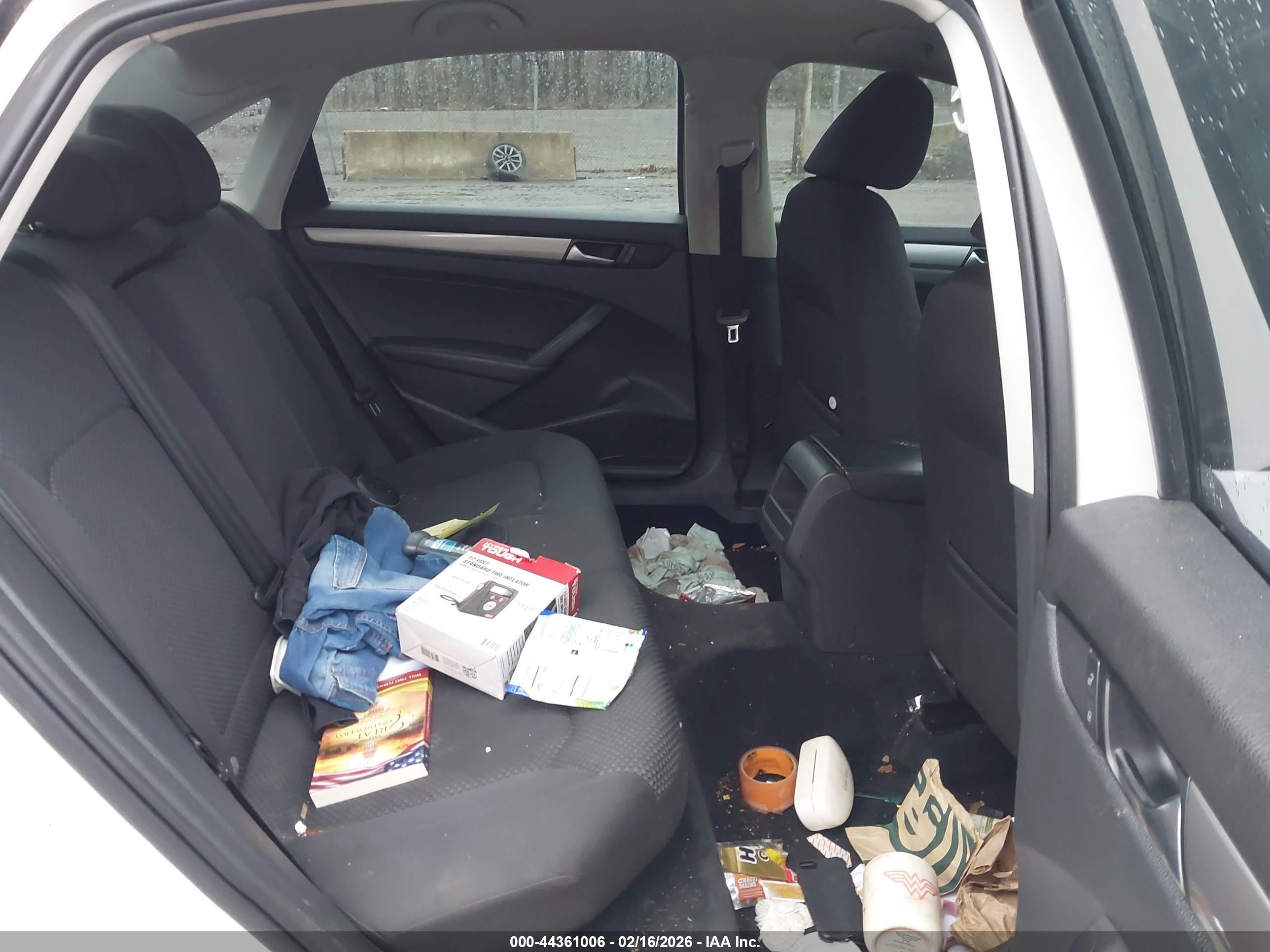 VOLKSWAGEN PASSAT image 8