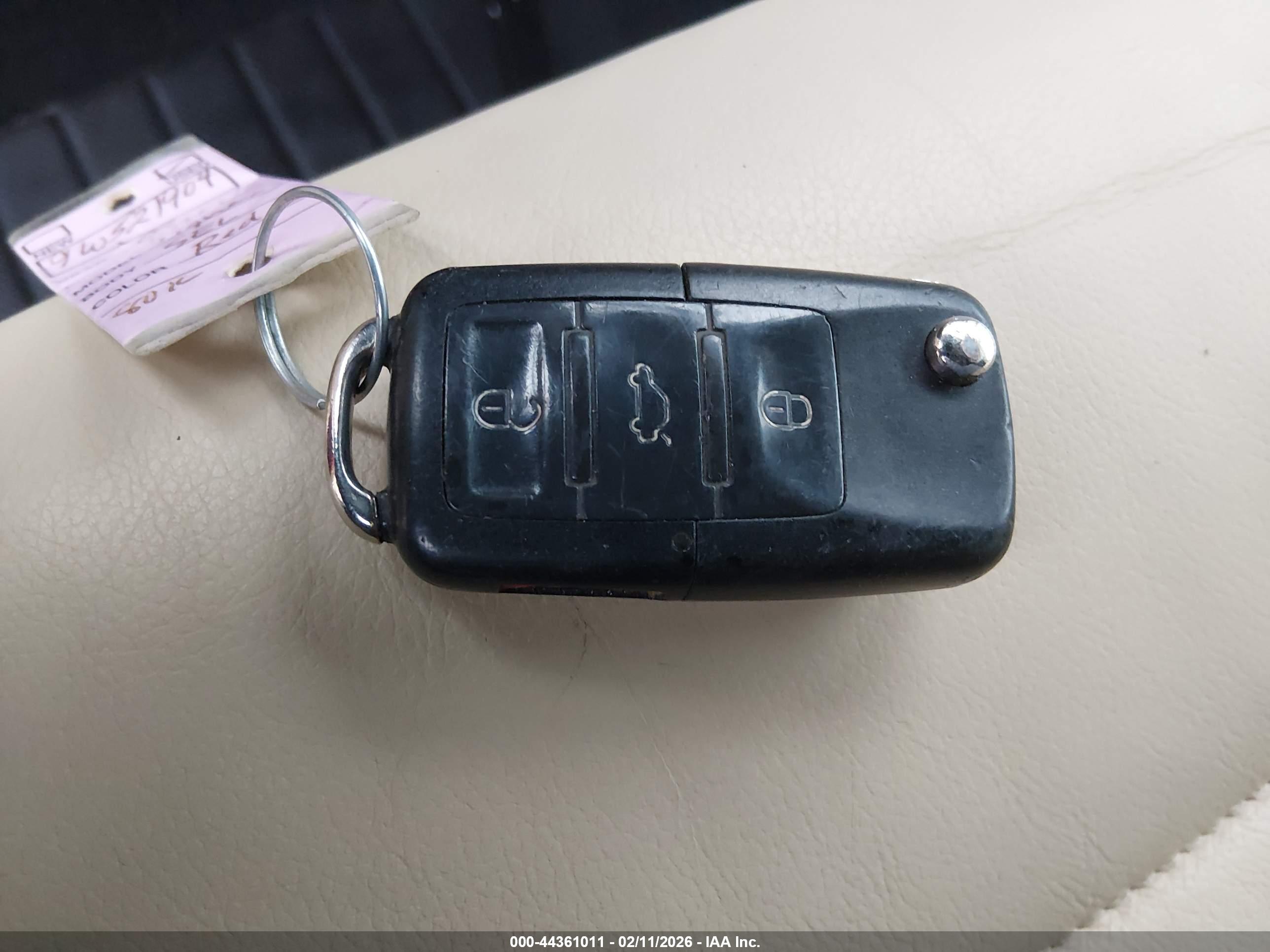 VOLKSWAGEN TIGUAN image 11