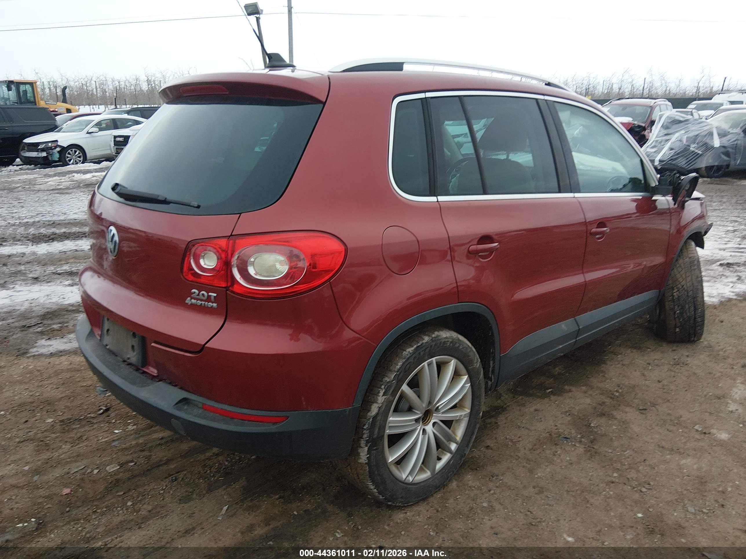 VOLKSWAGEN TIGUAN image 4