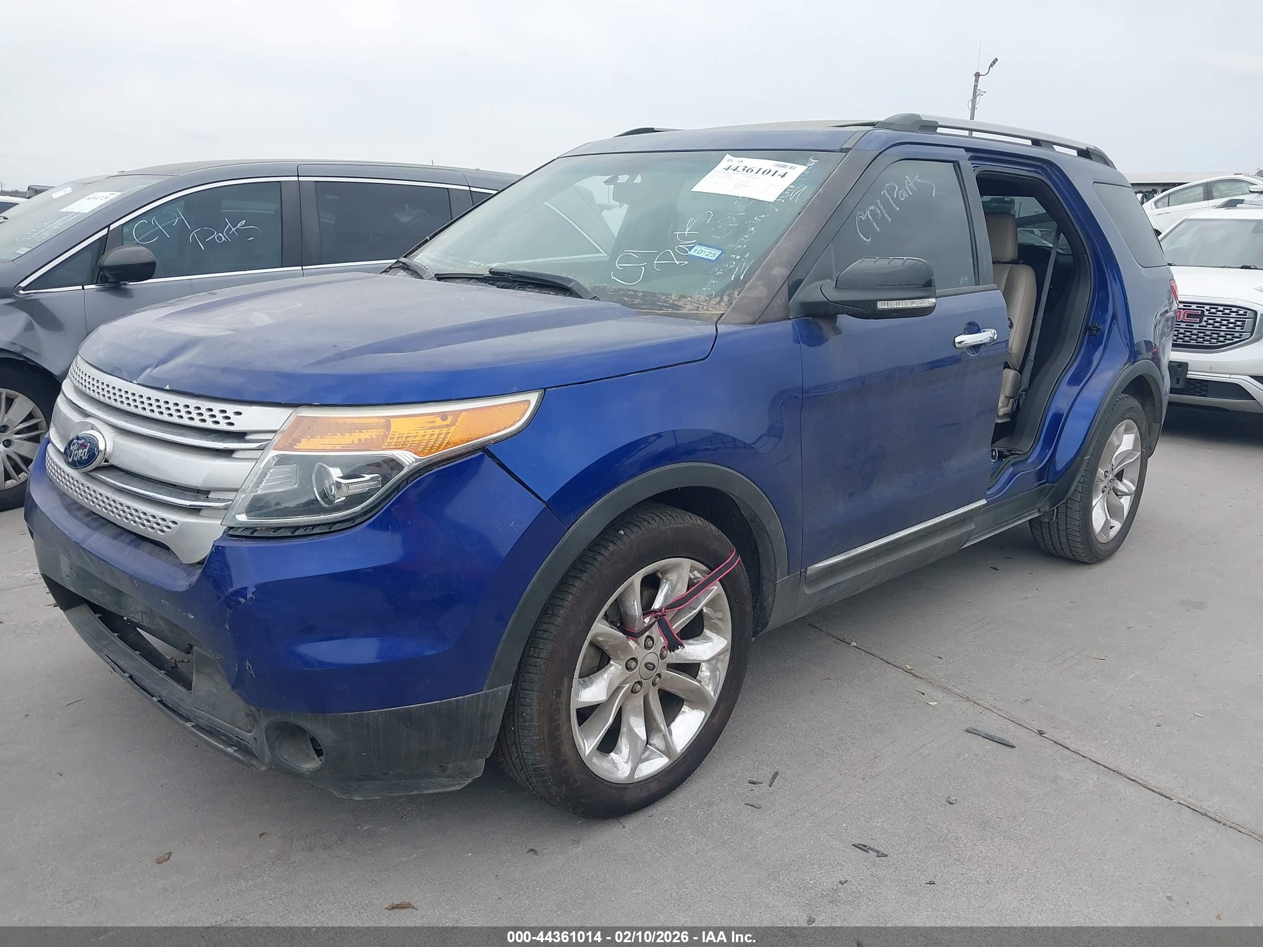 FORD EXPLORER image 2