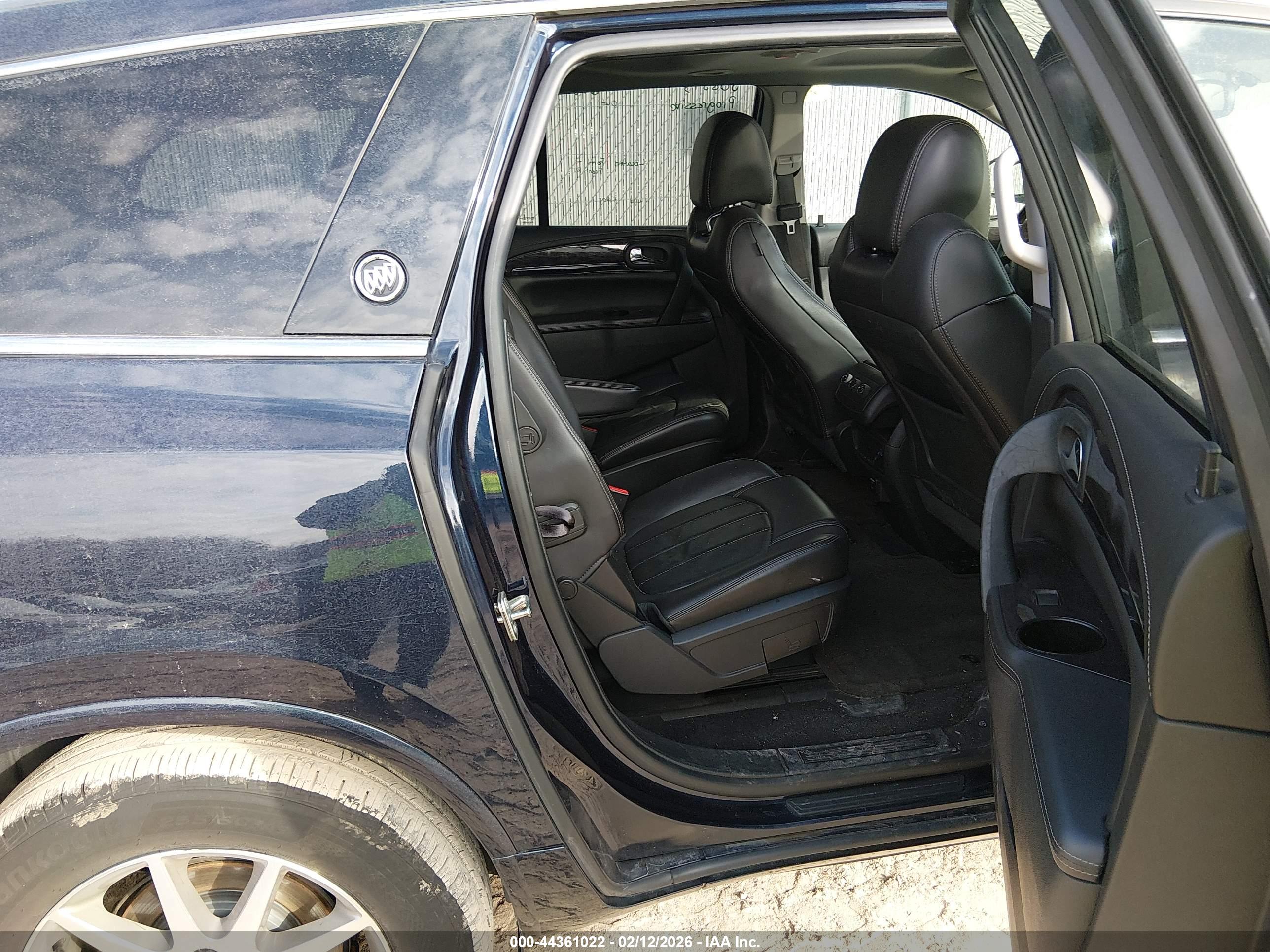 BUICK ENCLAVE image 8