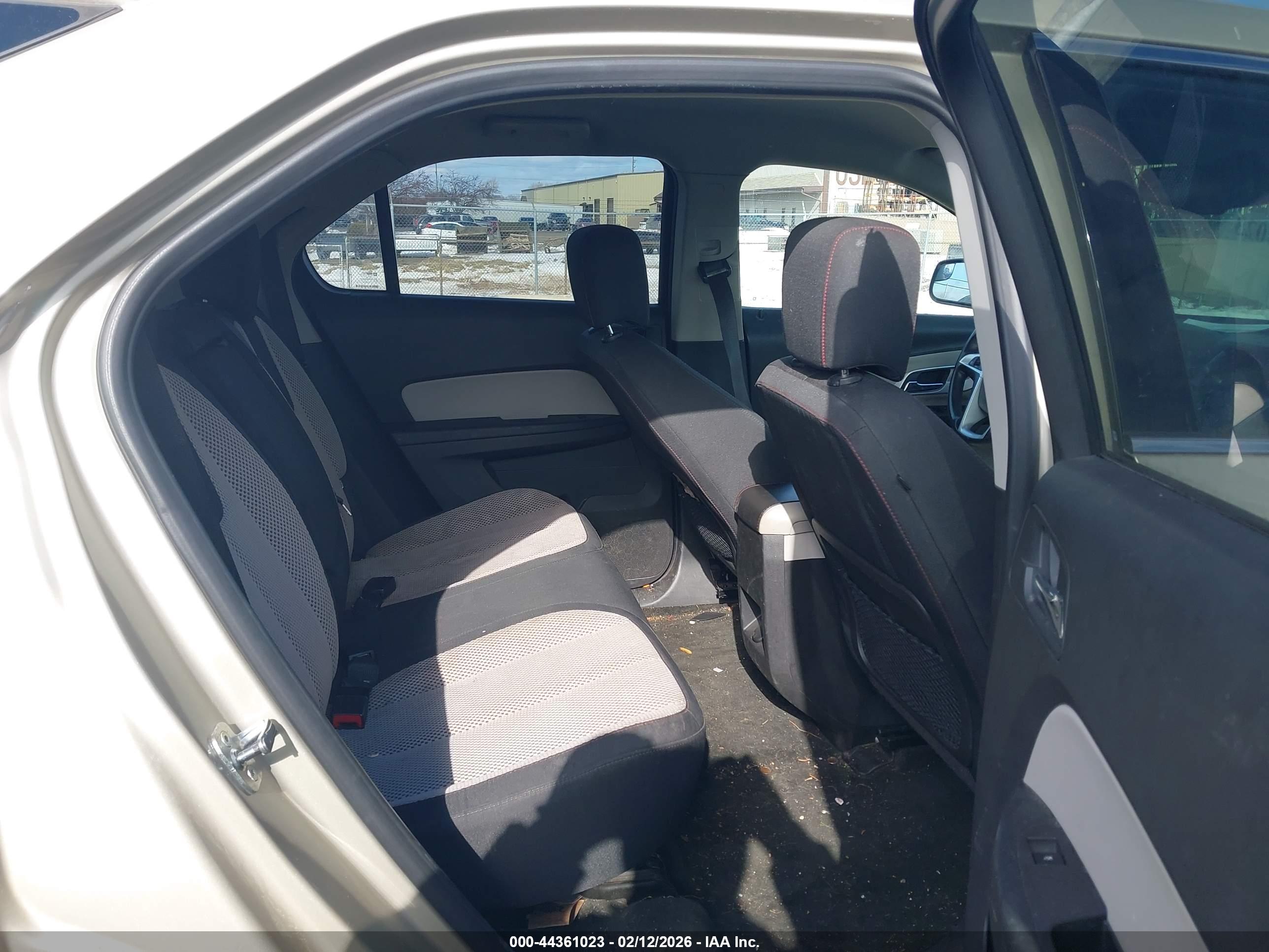CHEVROLET EQUINOX image 8