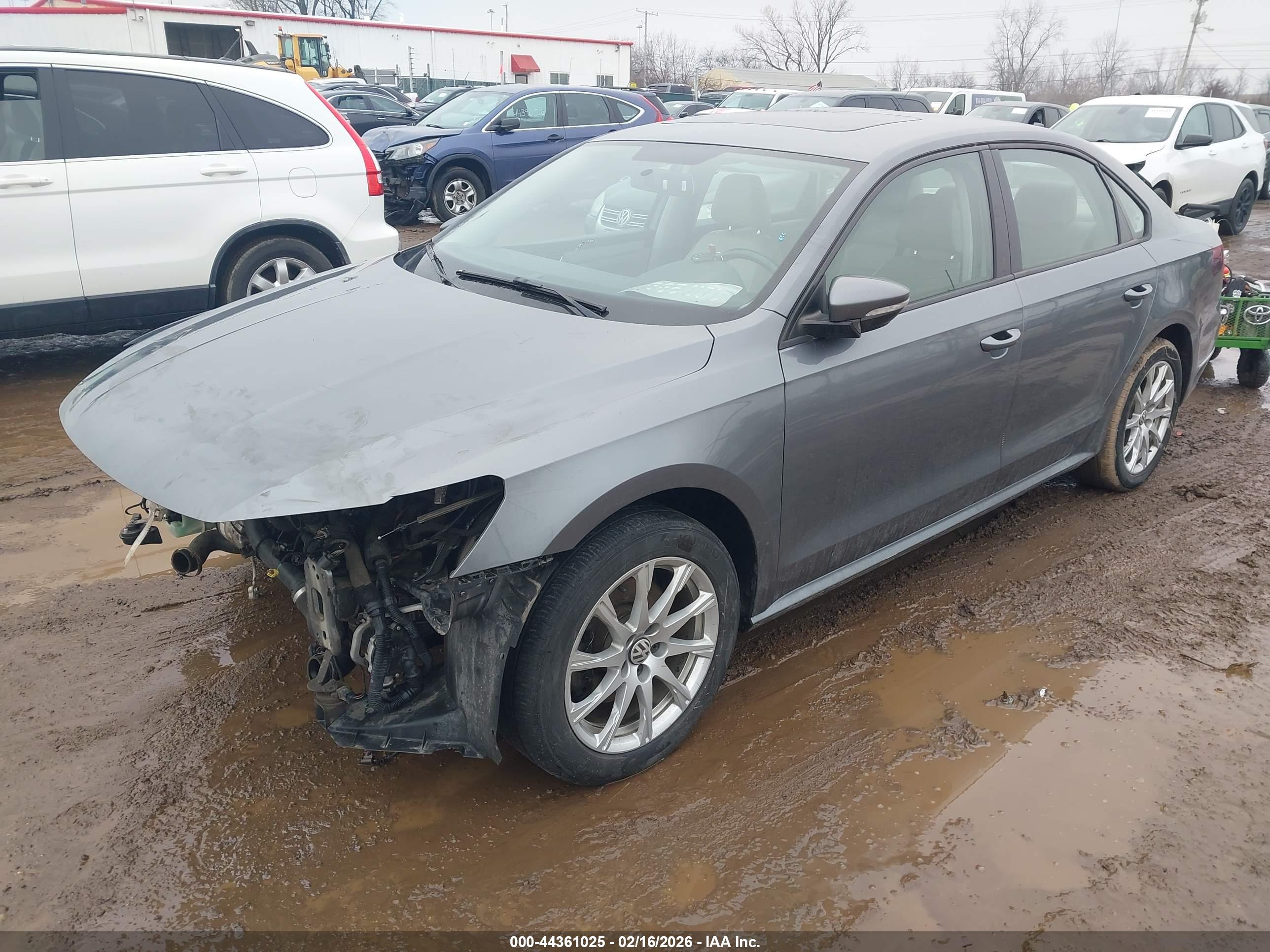 VOLKSWAGEN PASSAT image 2