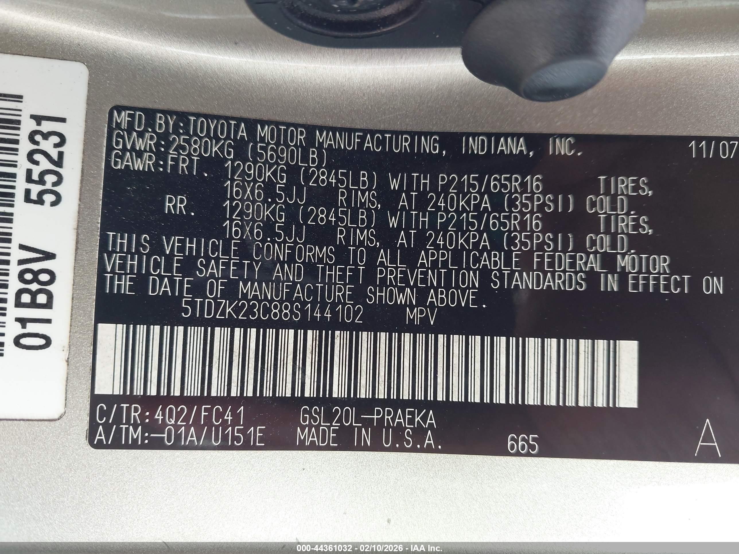 TOYOTA SIENNA image 9