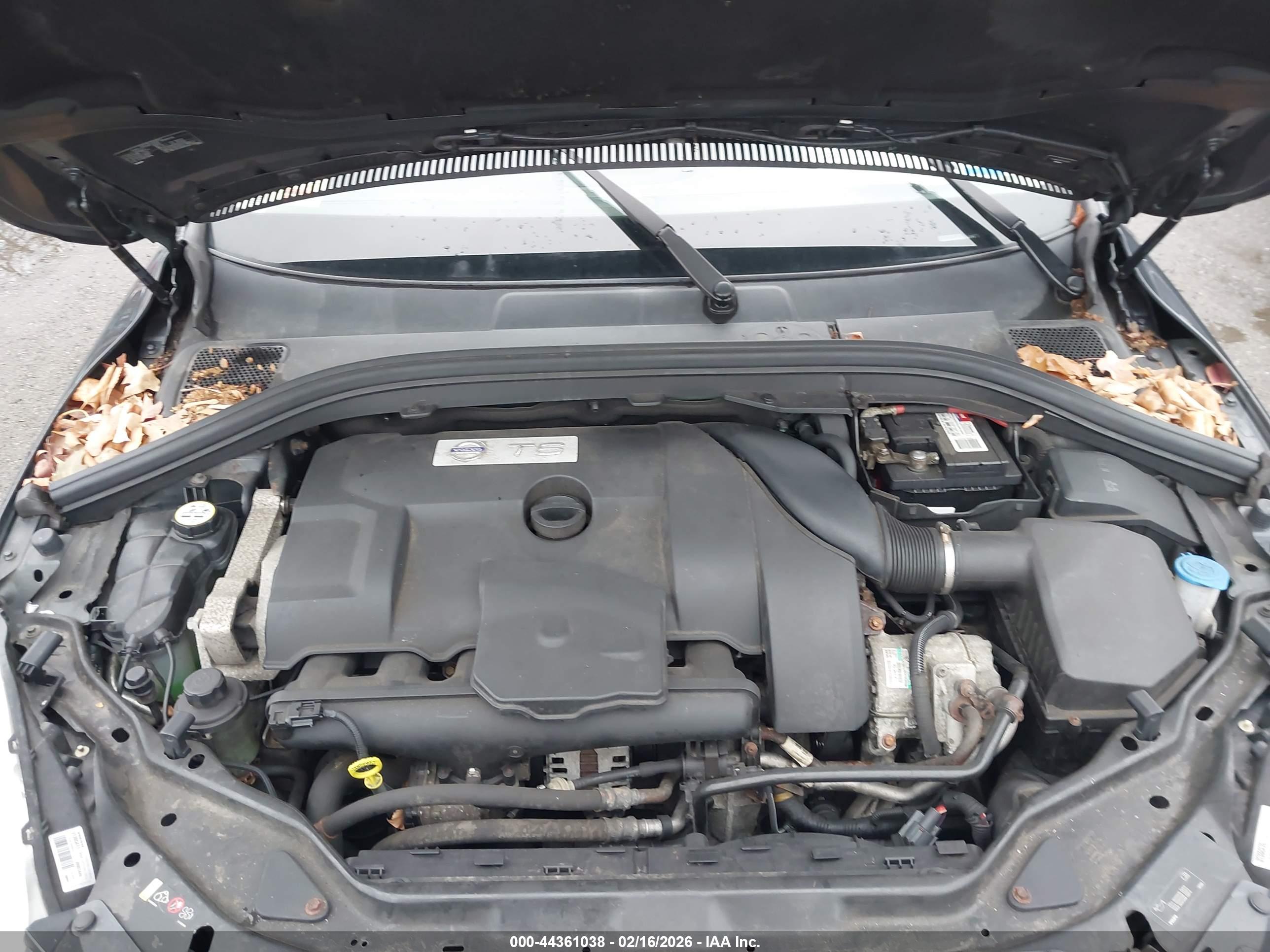 VOLVO XC60 image 10