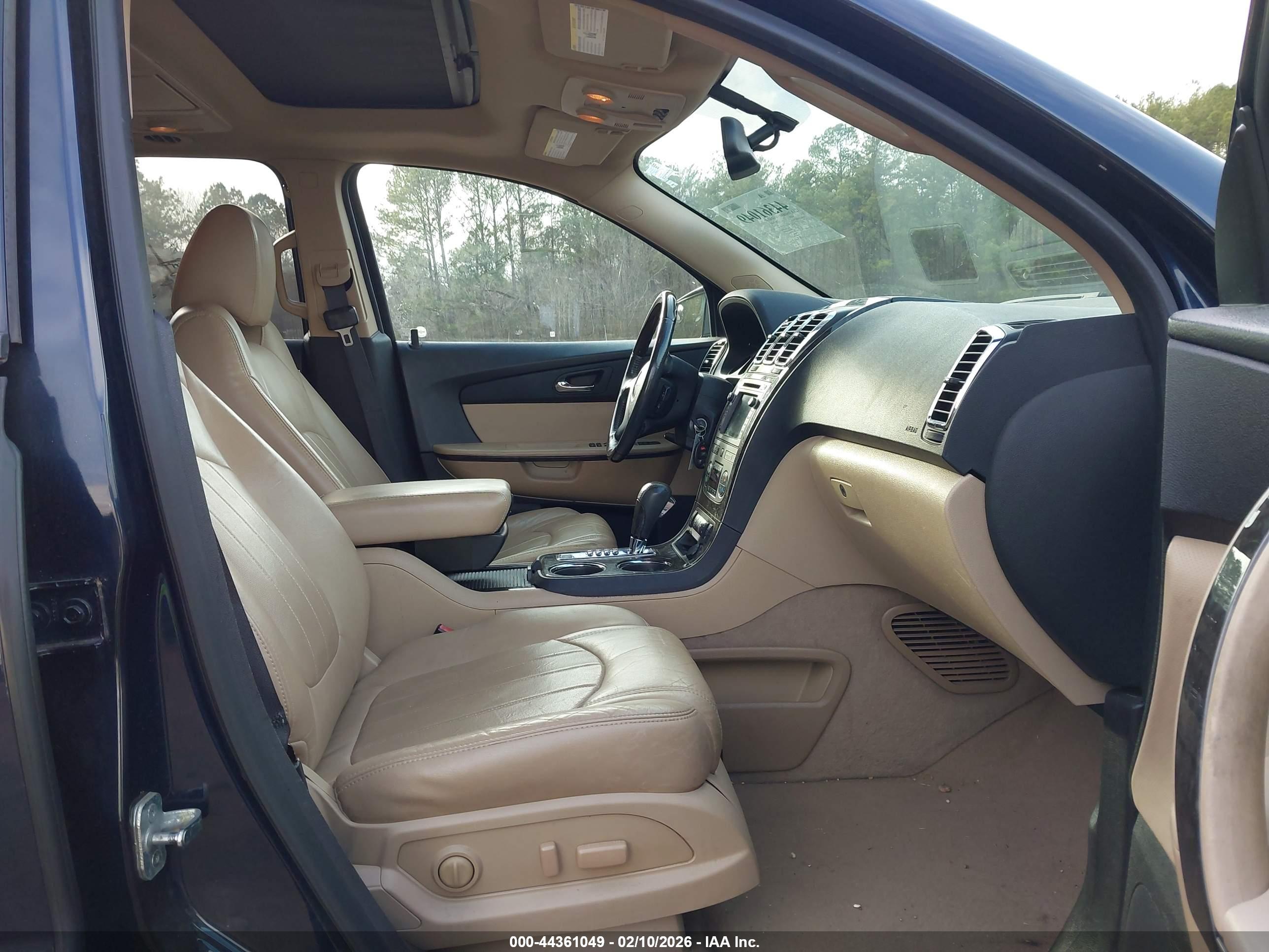 GMC ACADIA image 5