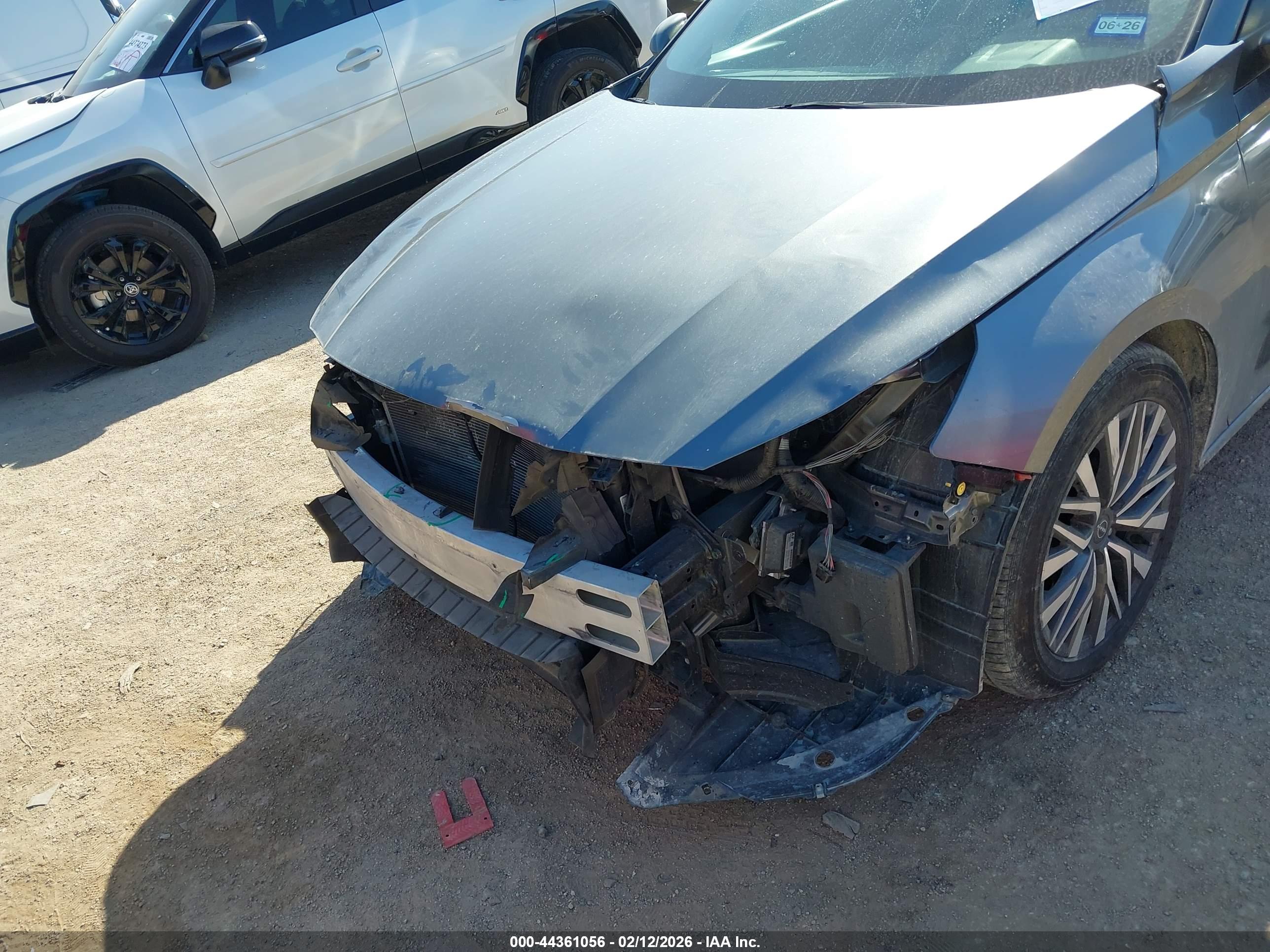 NISSAN ALTIMA image 6