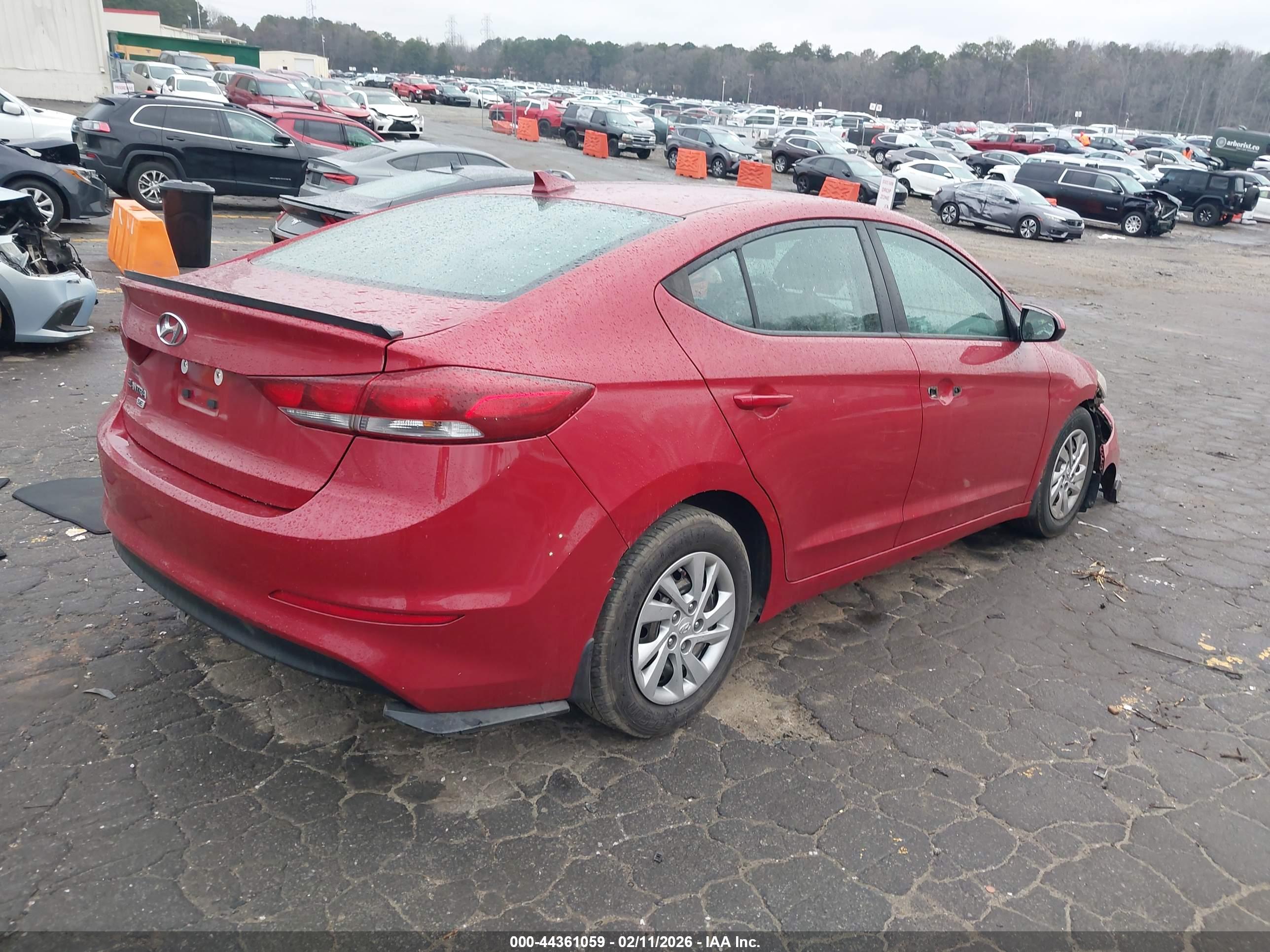 HYUNDAI ELANTRA image 4