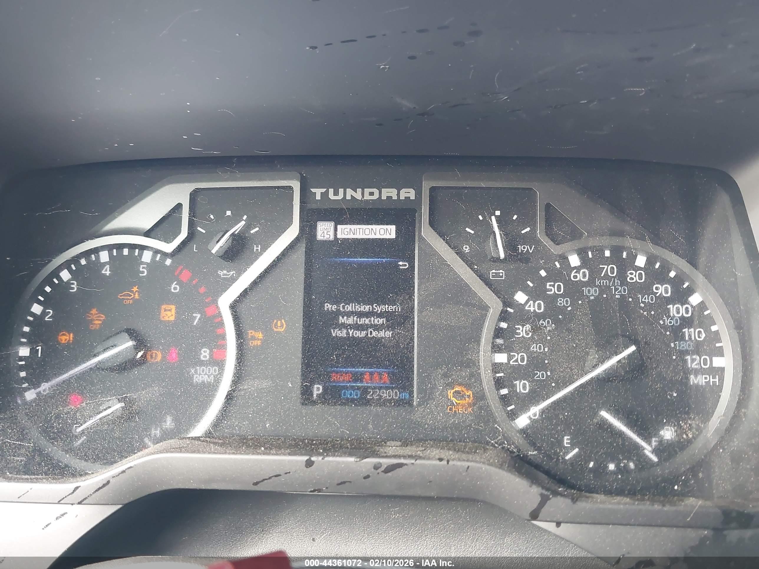 TOYOTA TUNDRA image 7