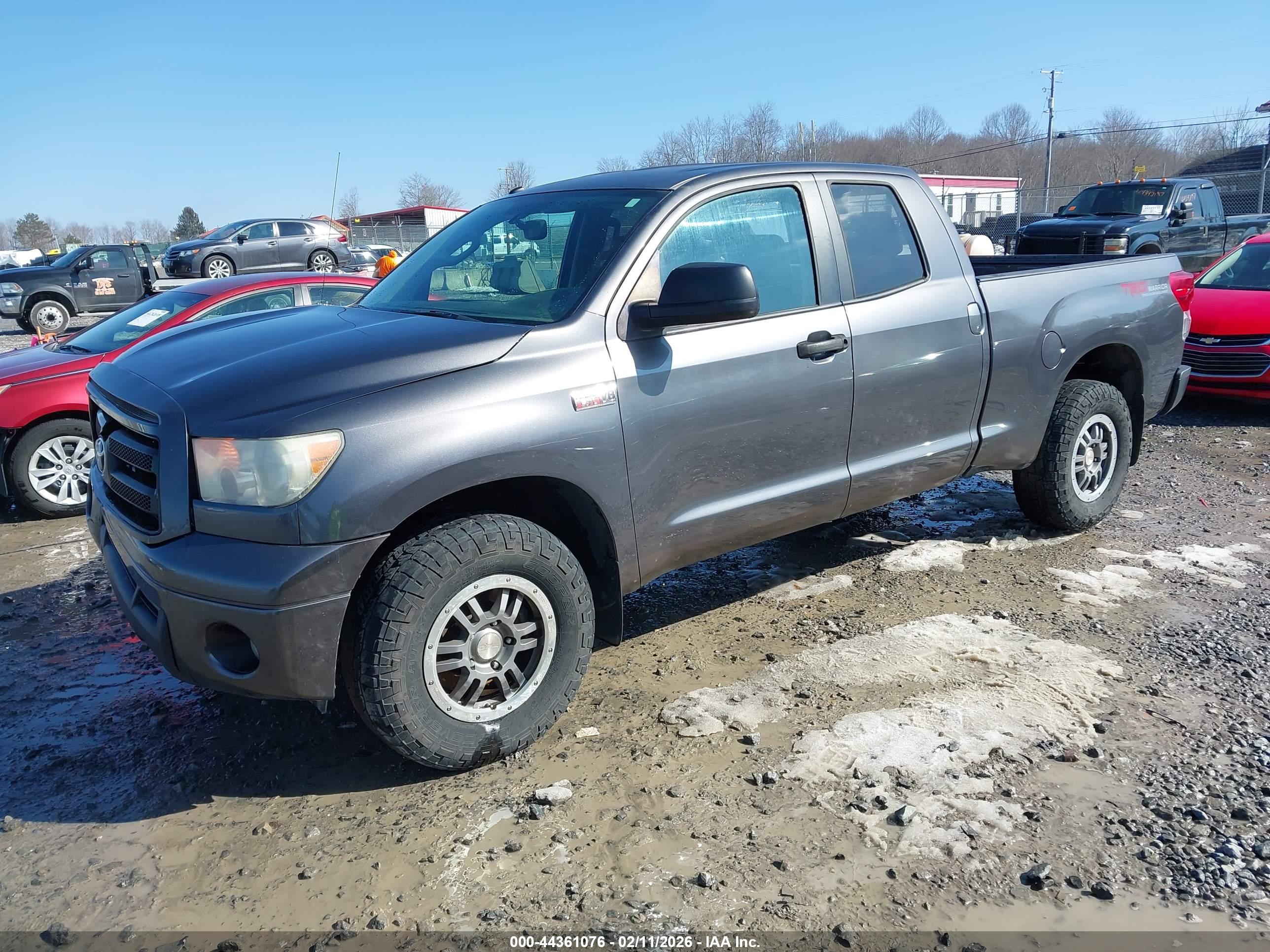 TOYOTA TUNDRA image 2