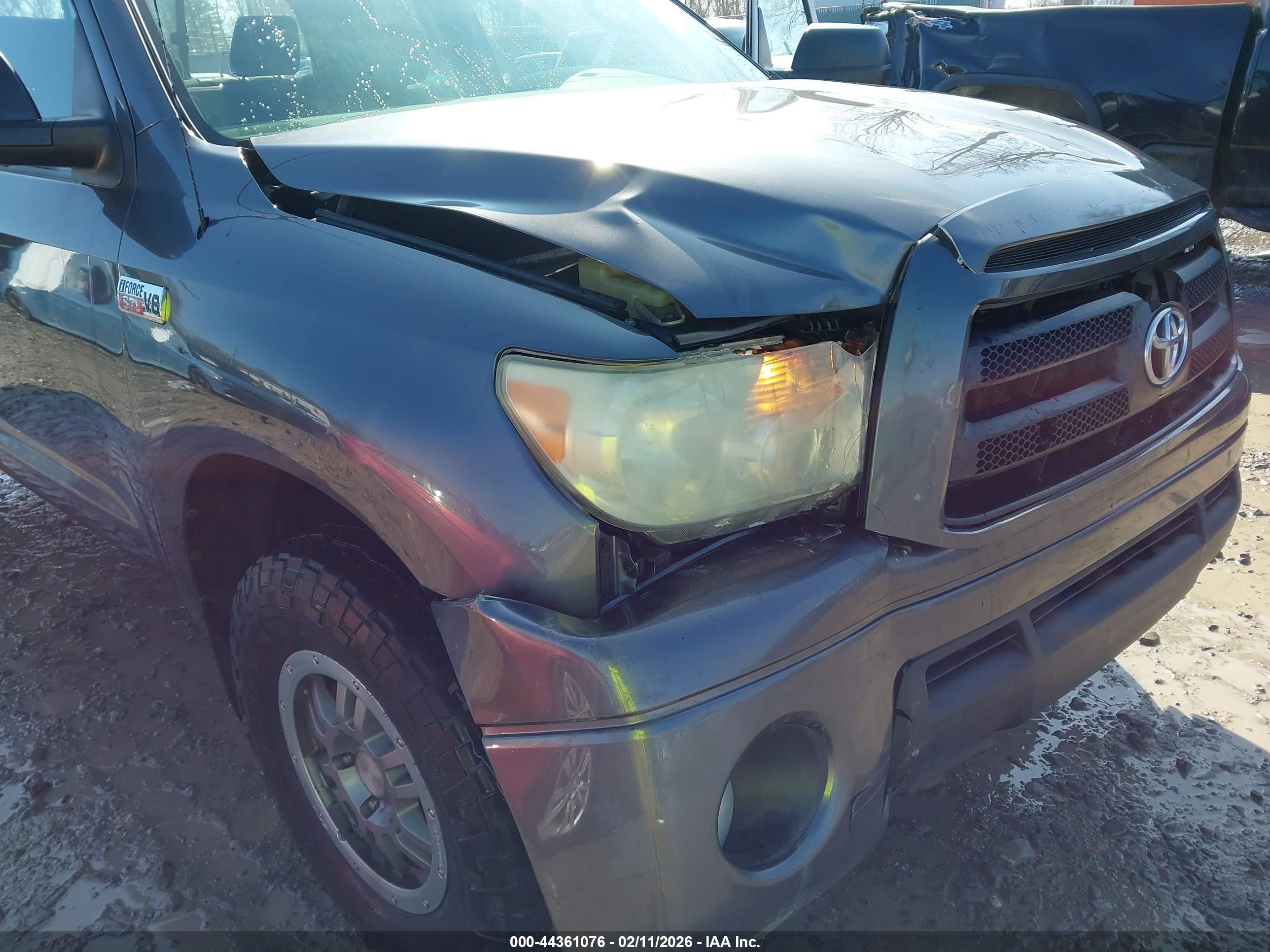 TOYOTA TUNDRA image 6
