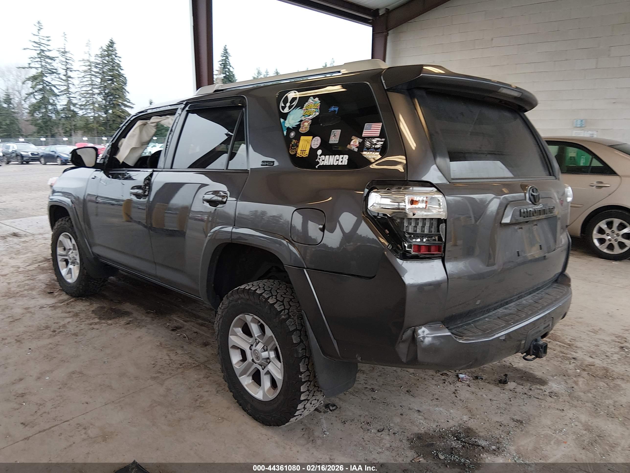 TOYOTA 4RUNNER image 3