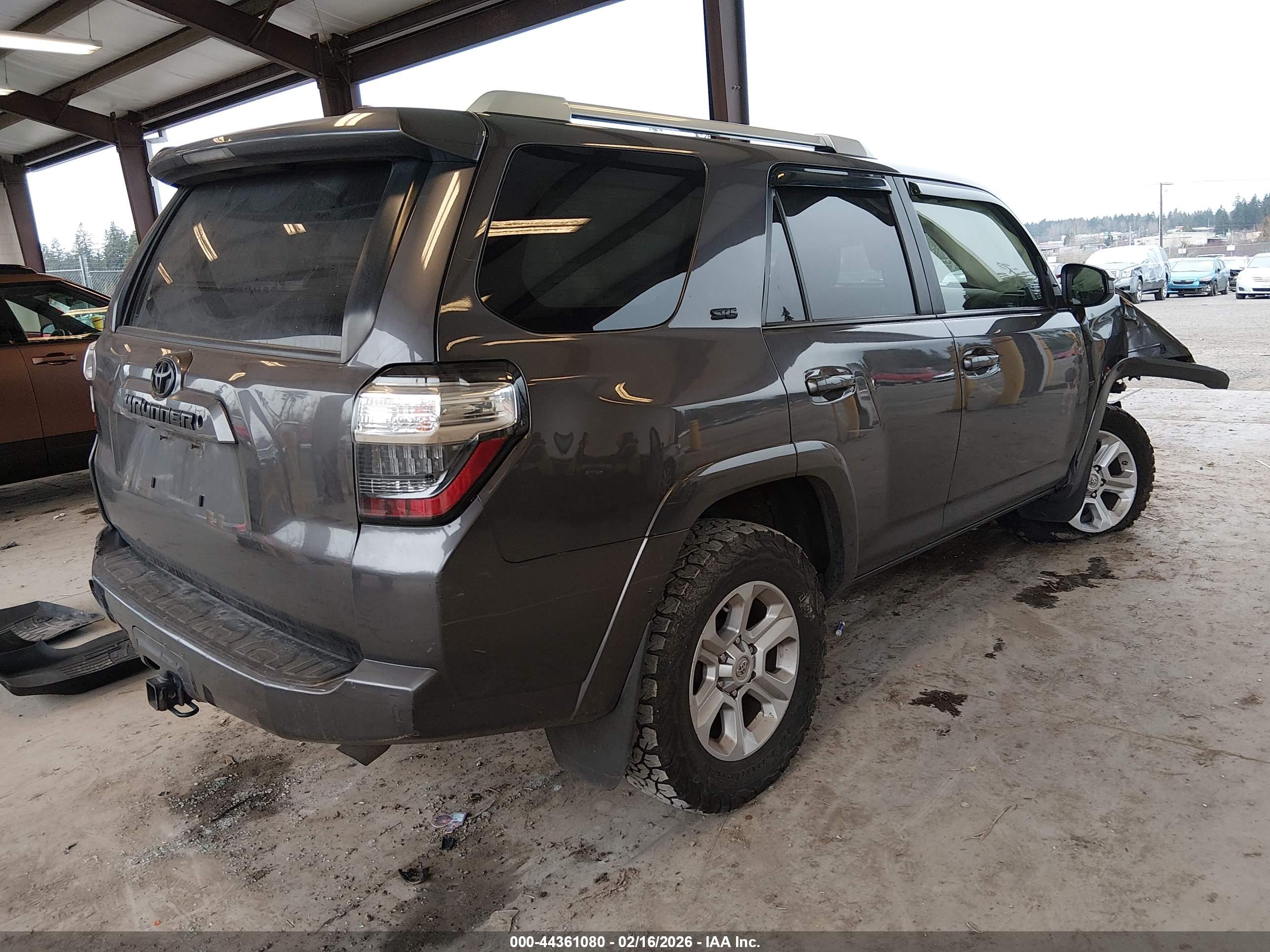 TOYOTA 4RUNNER image 4