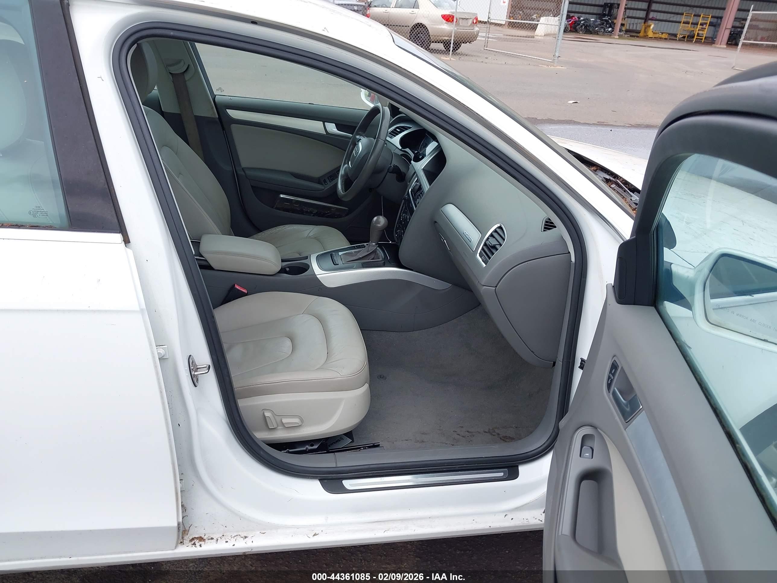 AUDI A4 image 5