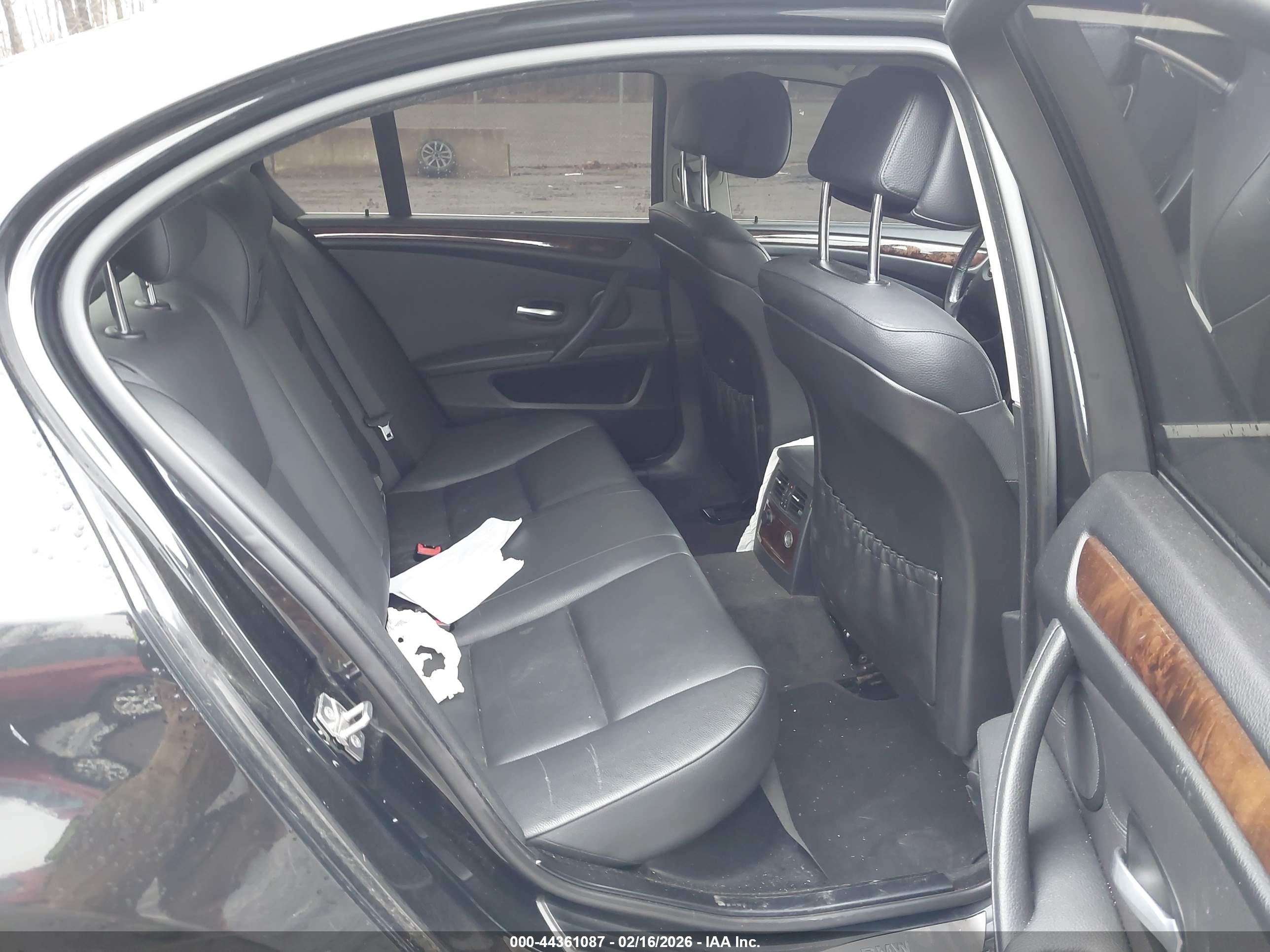 BMW 535I image 8