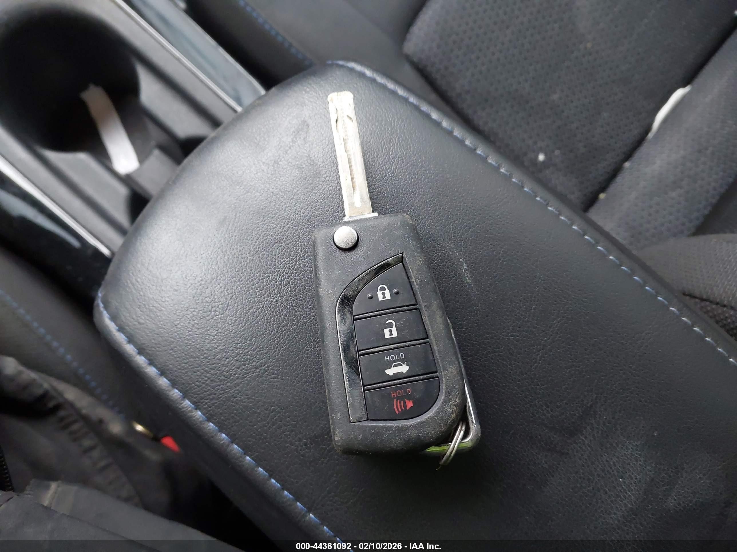 TOYOTA COROLLA image 11