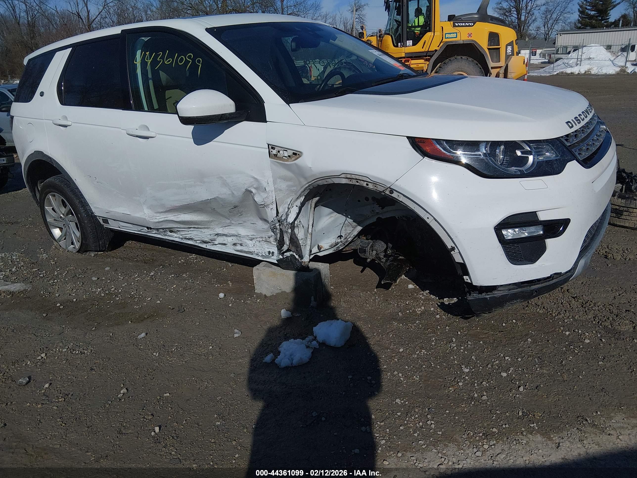 LAND ROVER image 6