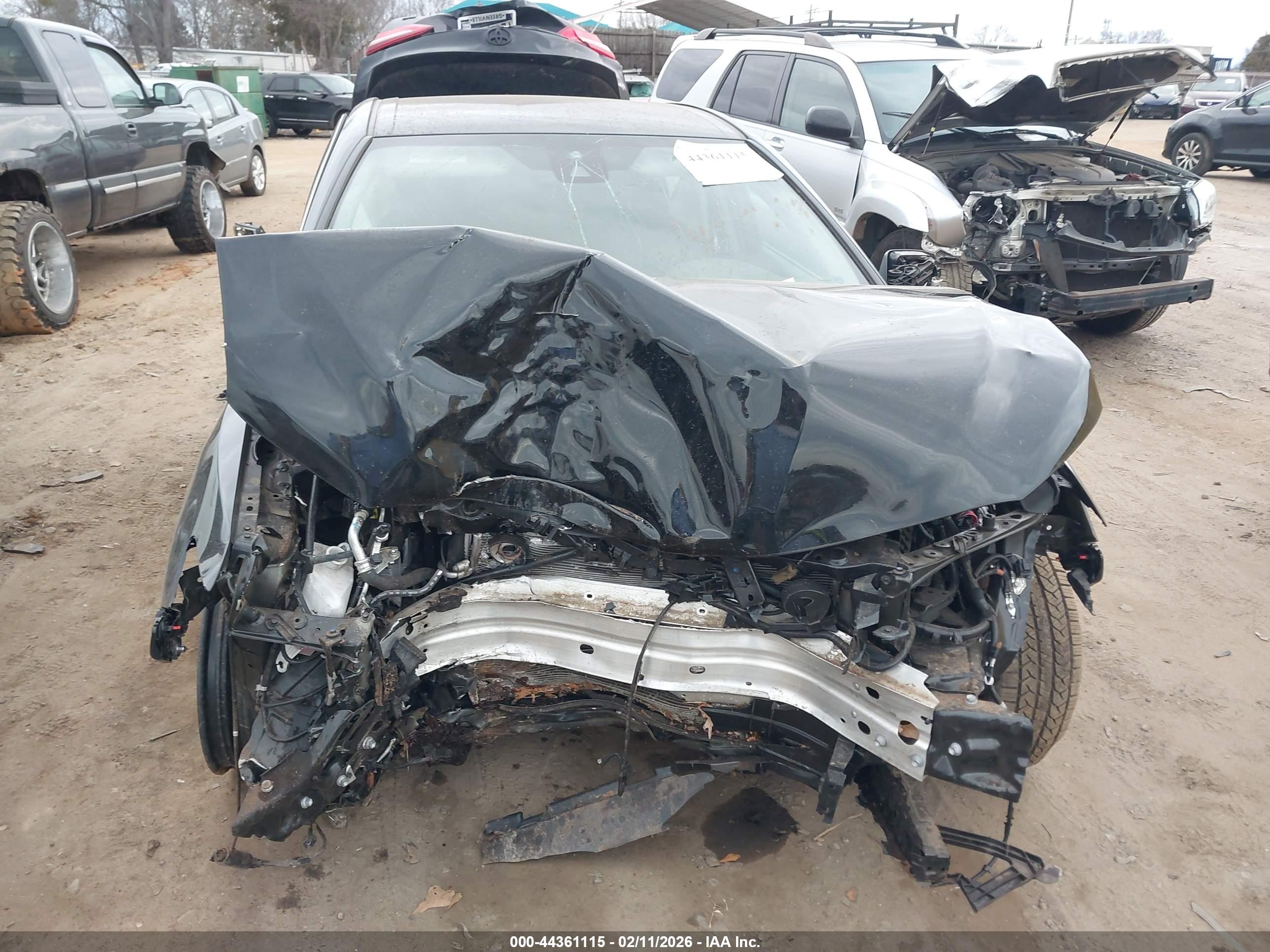 TOYOTA CAMRY image 6
