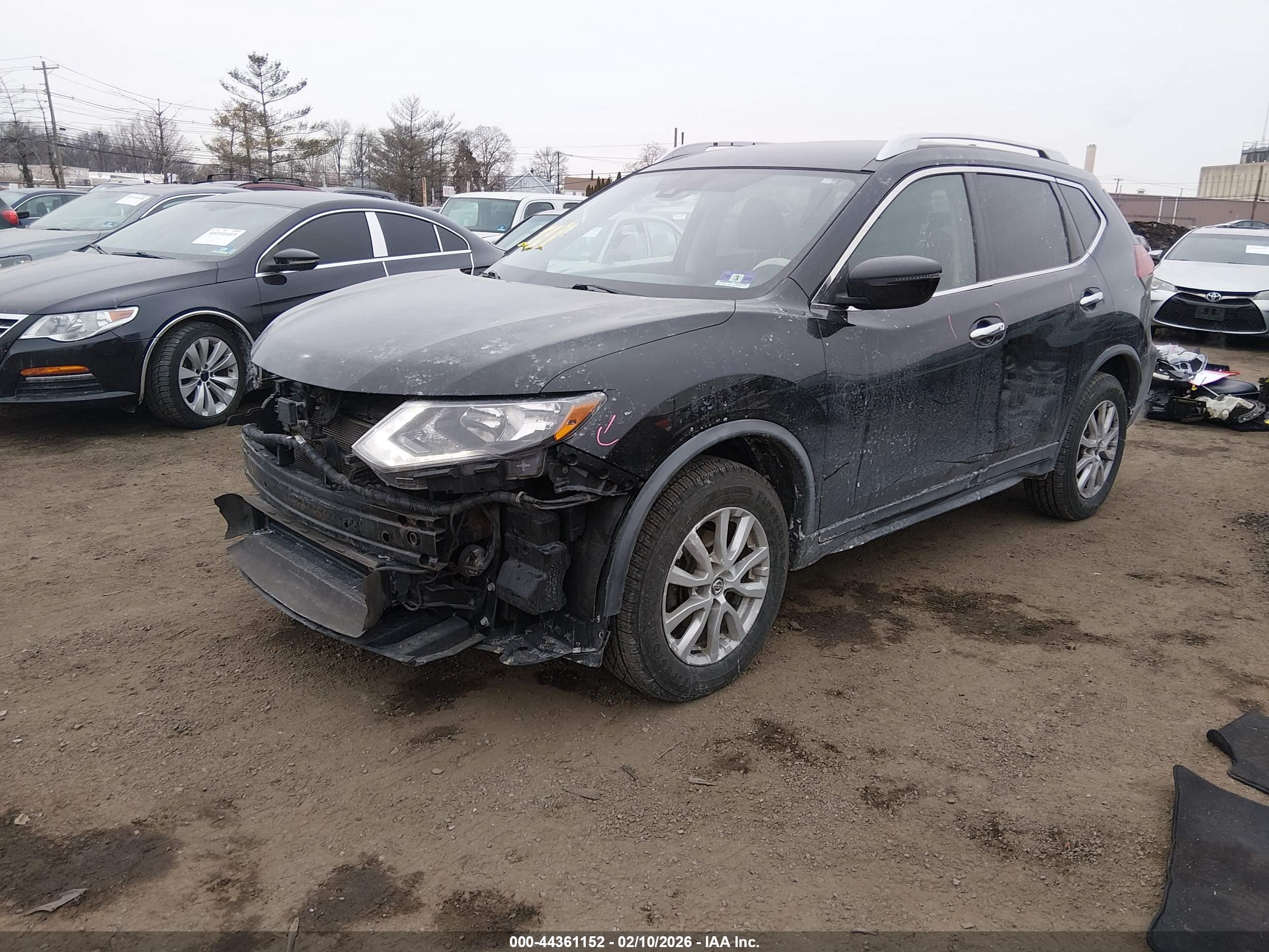 NISSAN ROGUE image 2