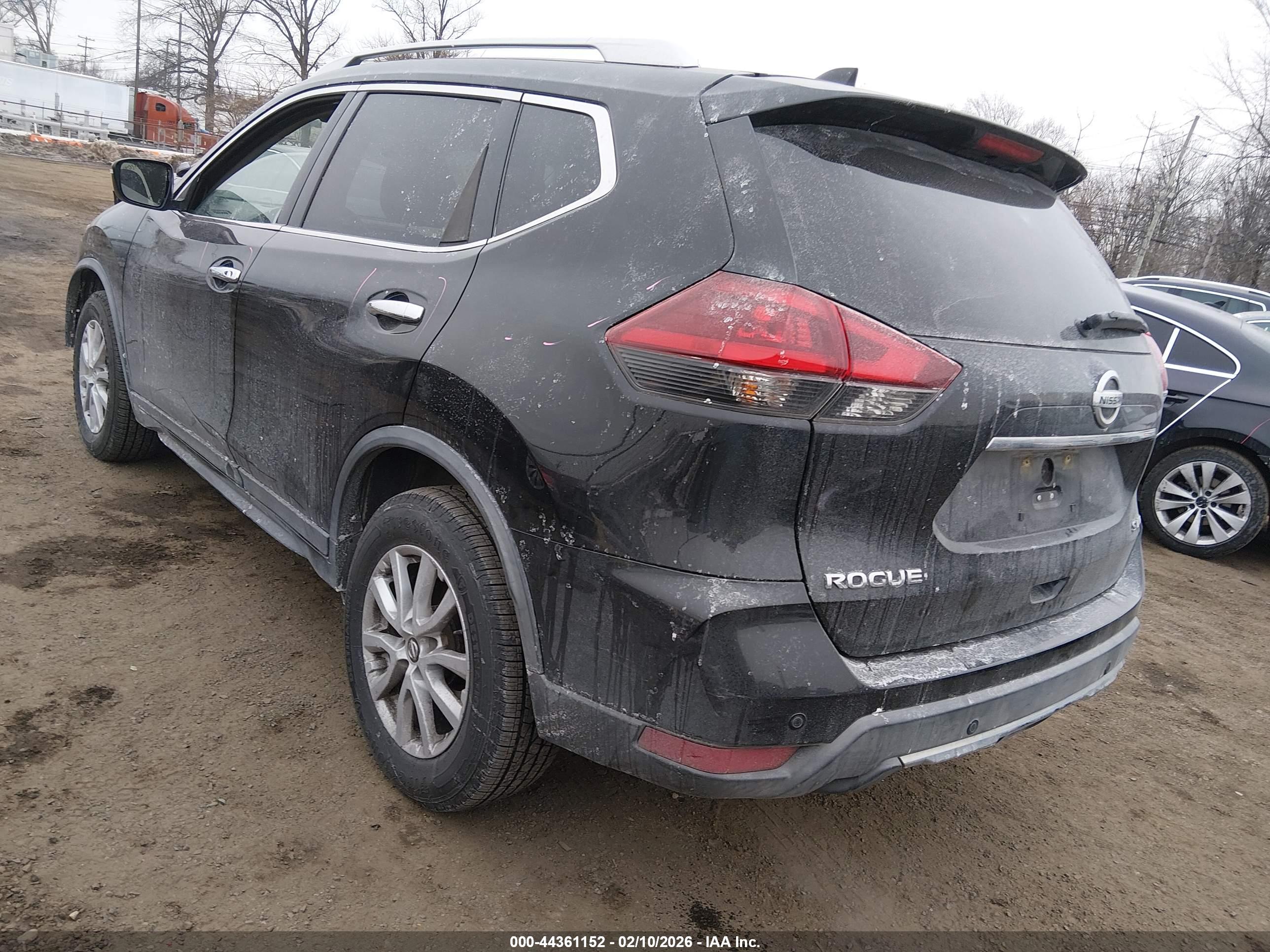 NISSAN ROGUE image 3