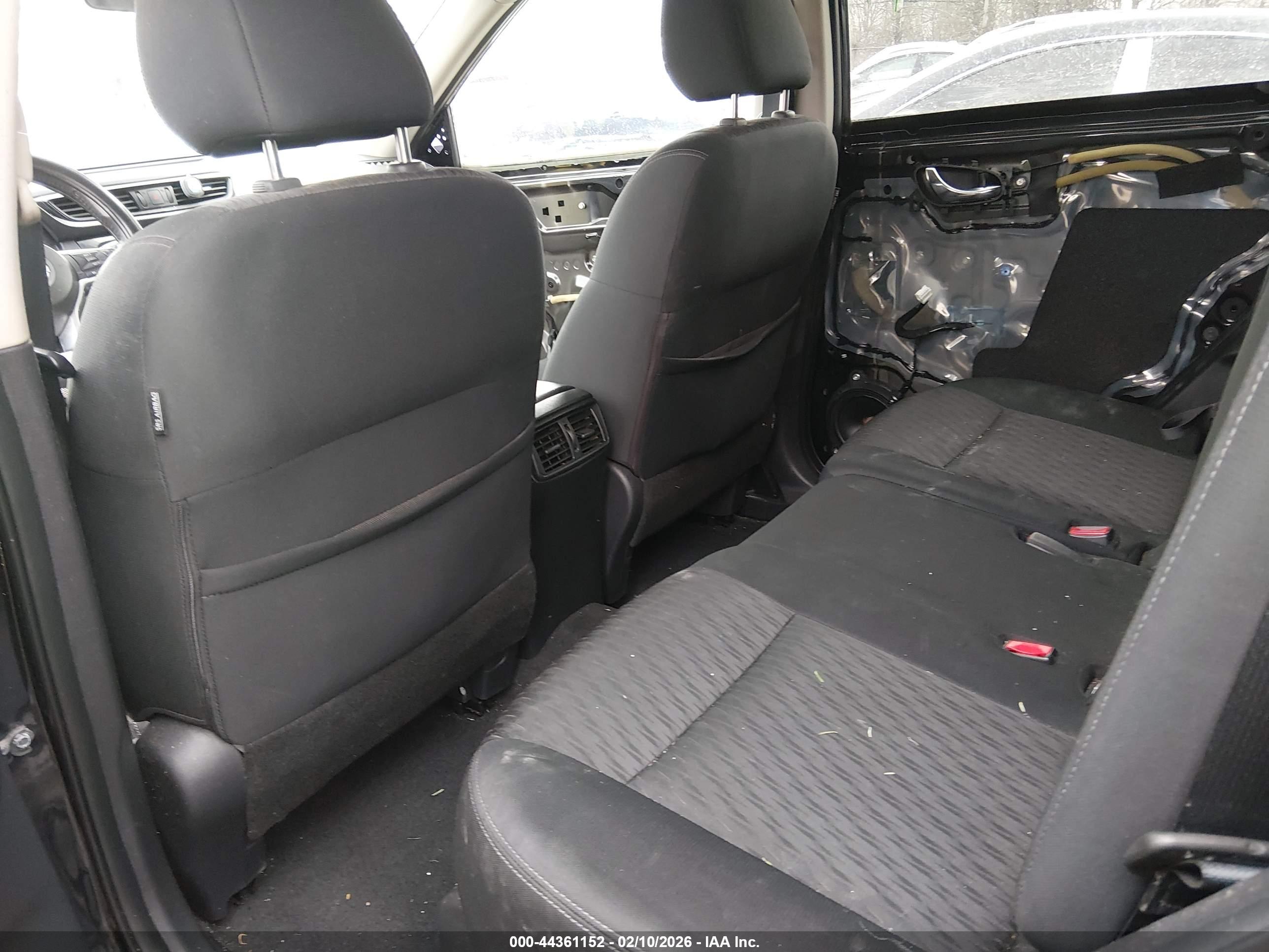 NISSAN ROGUE image 8