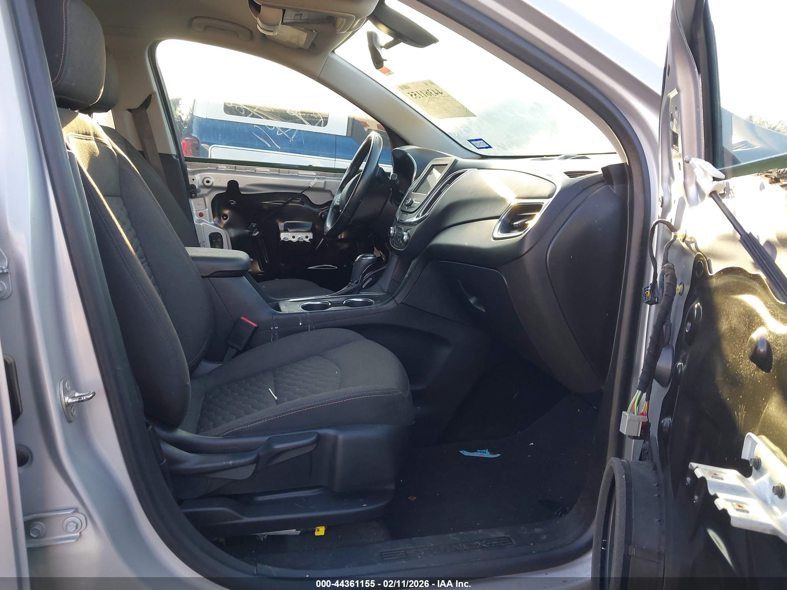 CHEVROLET EQUINOX image 5