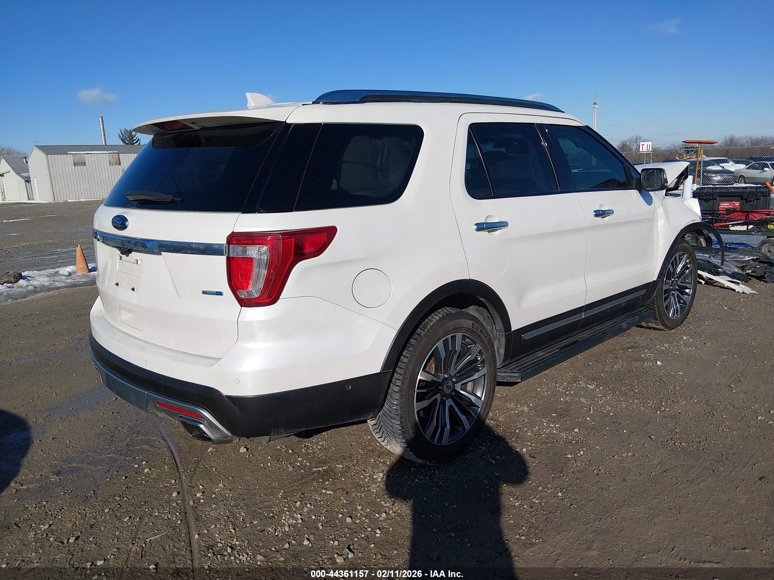 FORD EXPLORER image 4