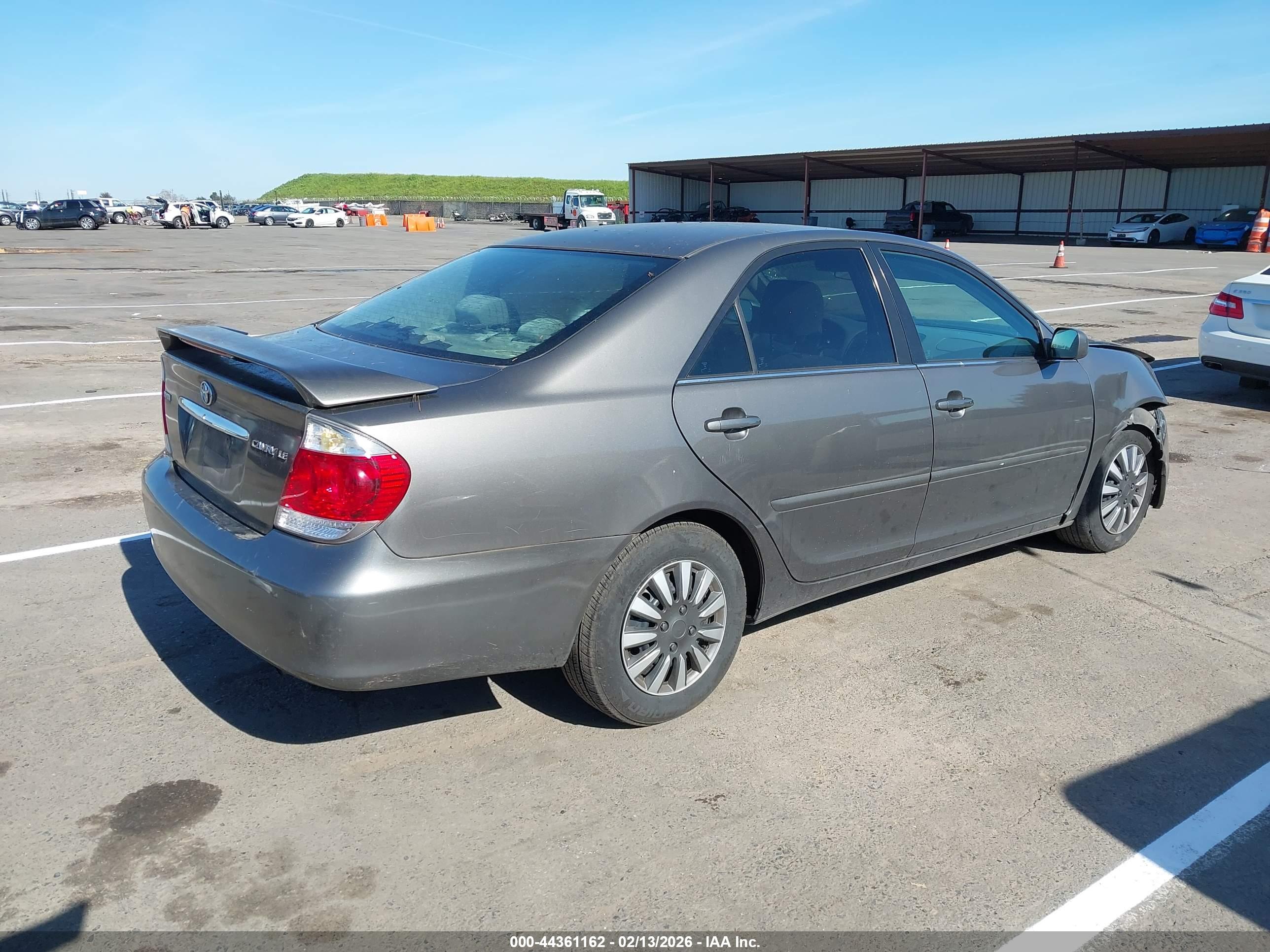 TOYOTA CAMRY image 4