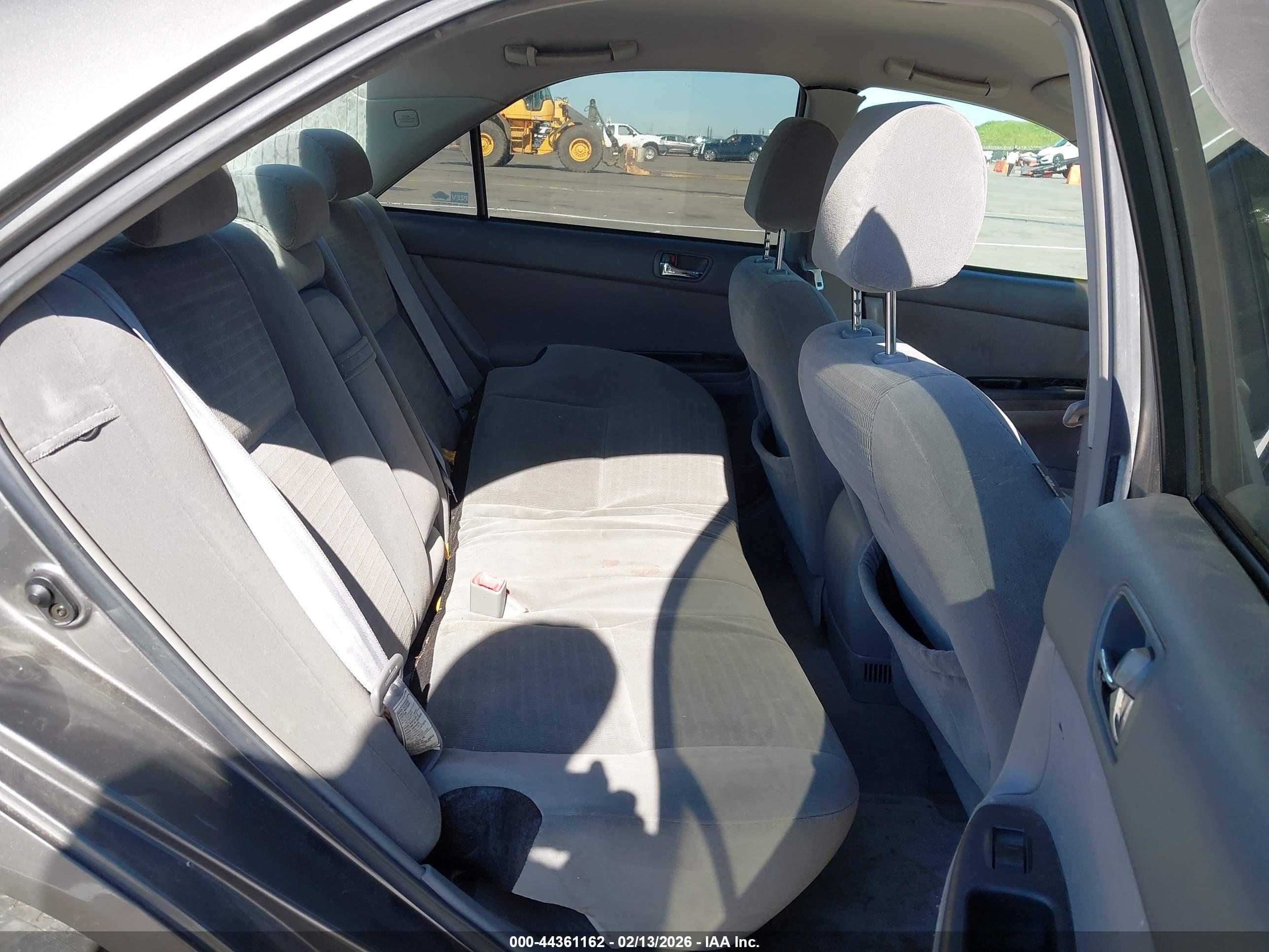 TOYOTA CAMRY image 8