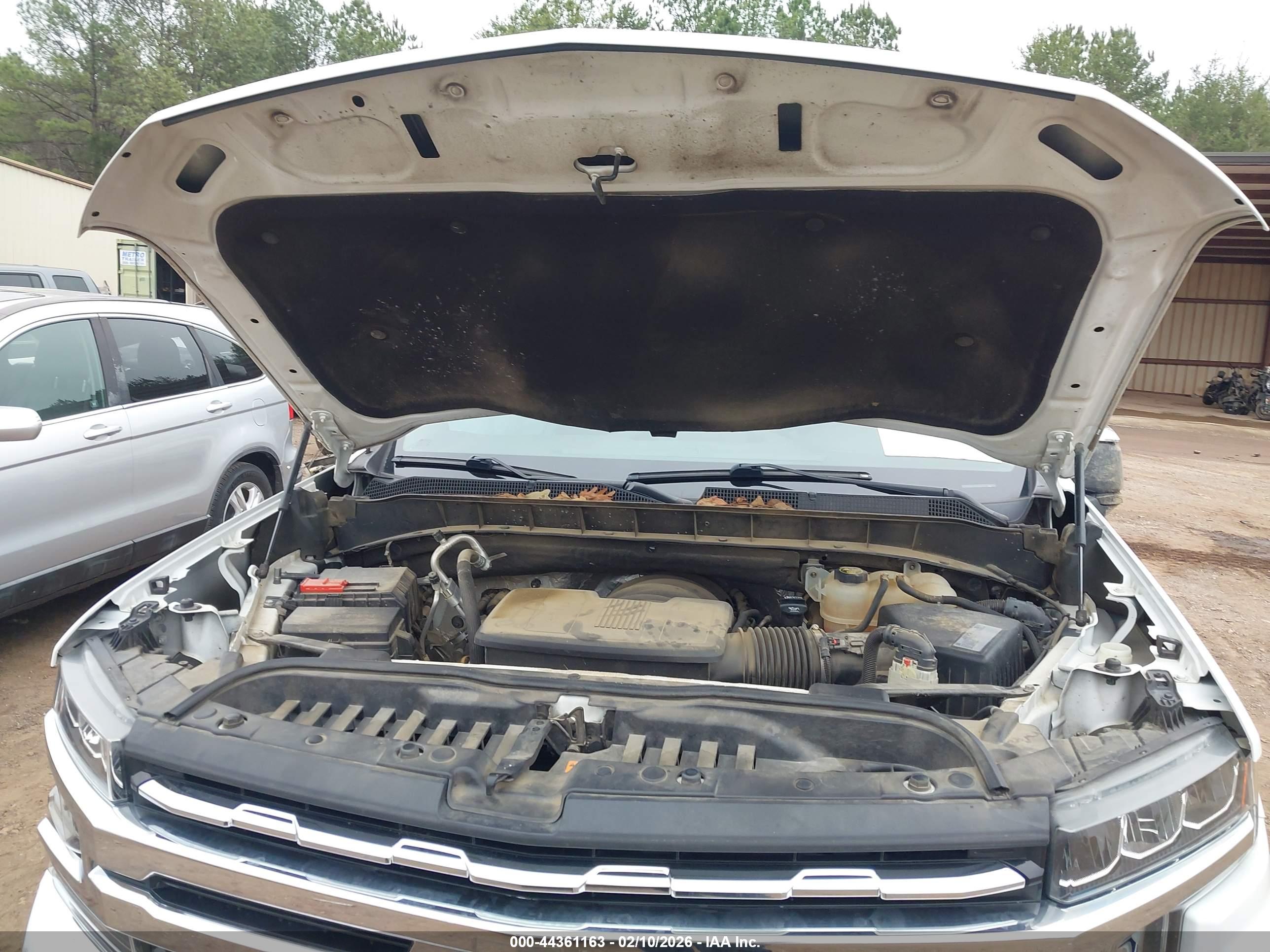 CHEVROLET SILVERADO image 10