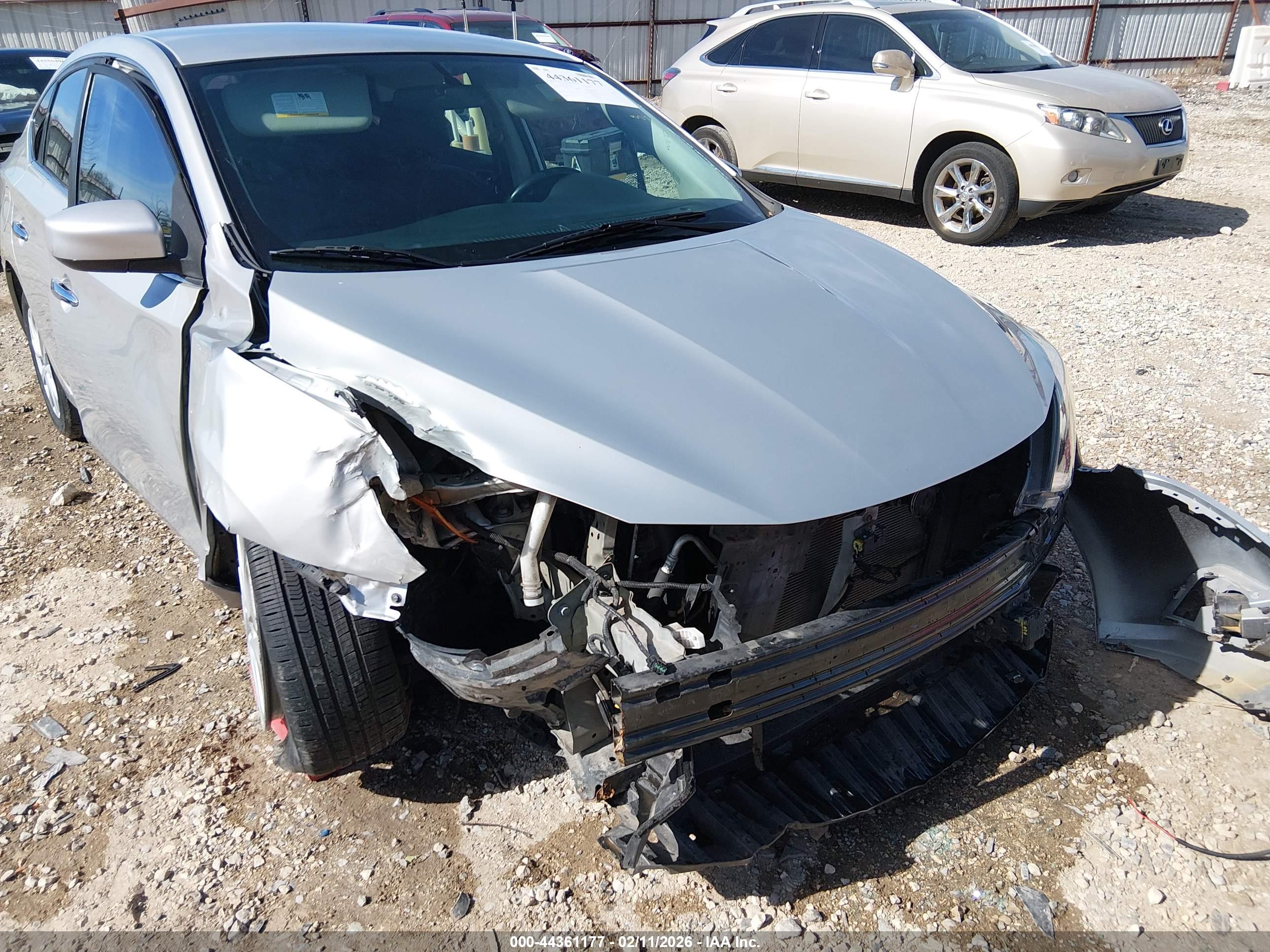 NISSAN SENTRA image 6