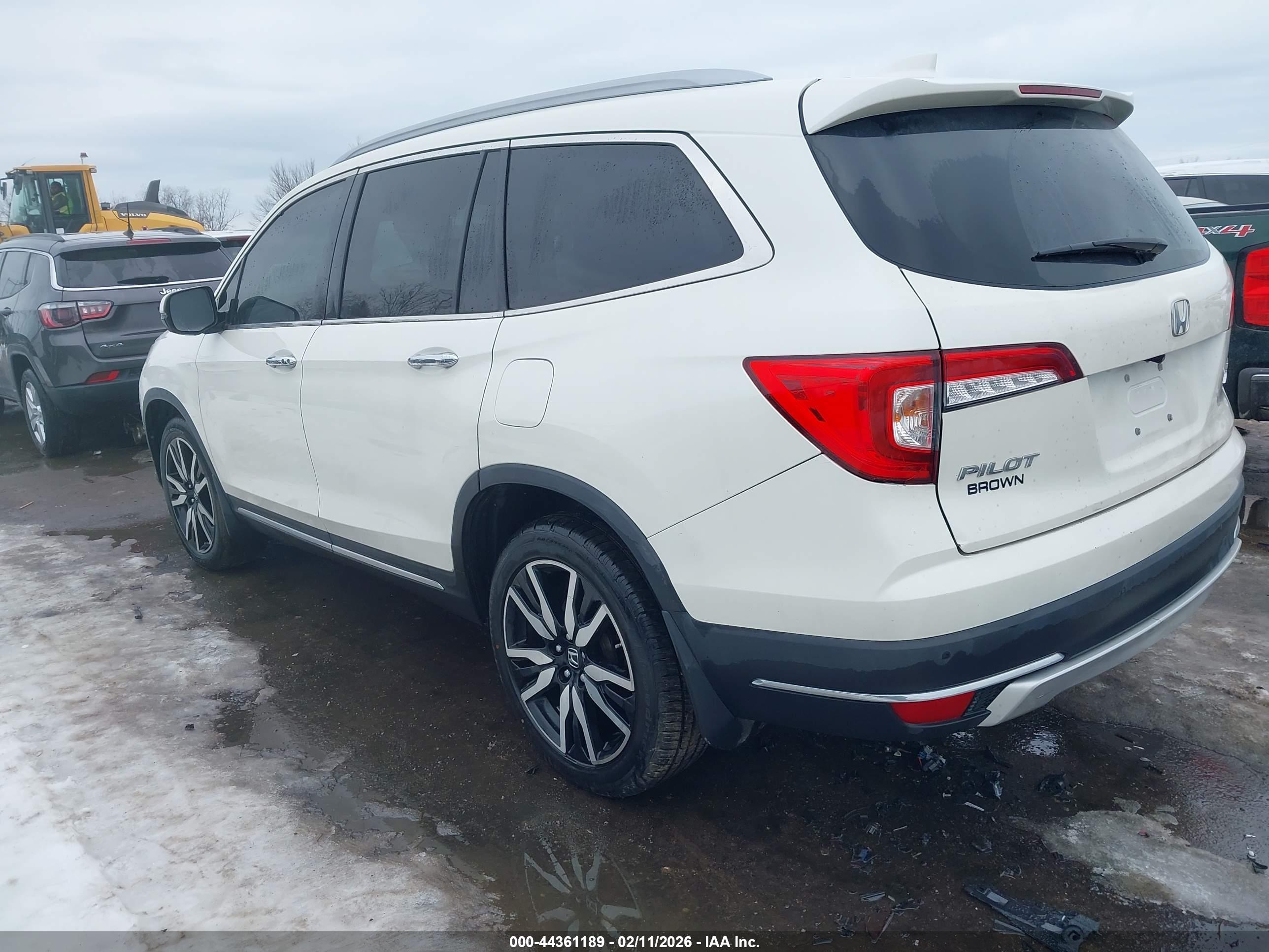 HONDA PILOT image 3