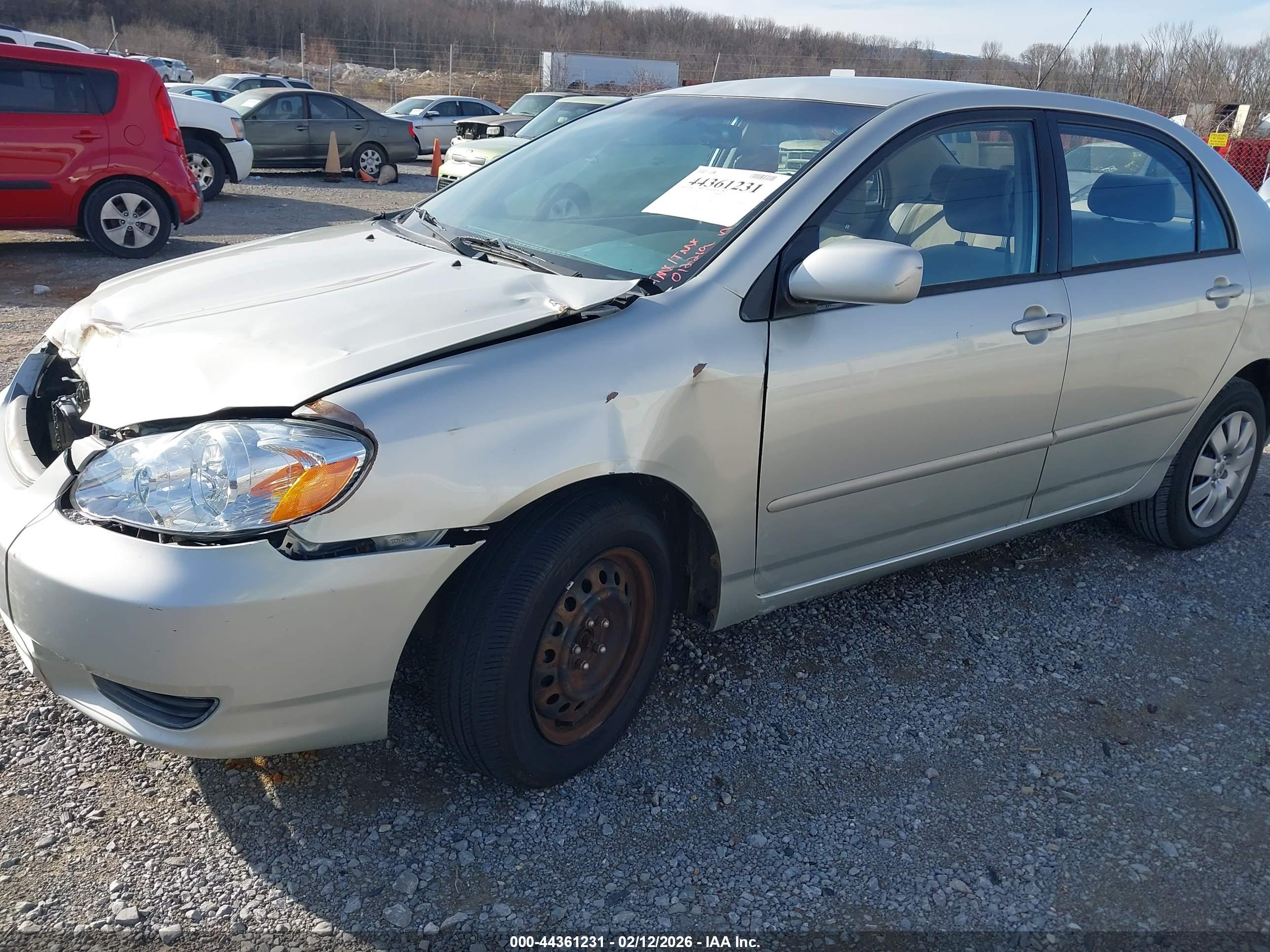 TOYOTA COROLLA image 2