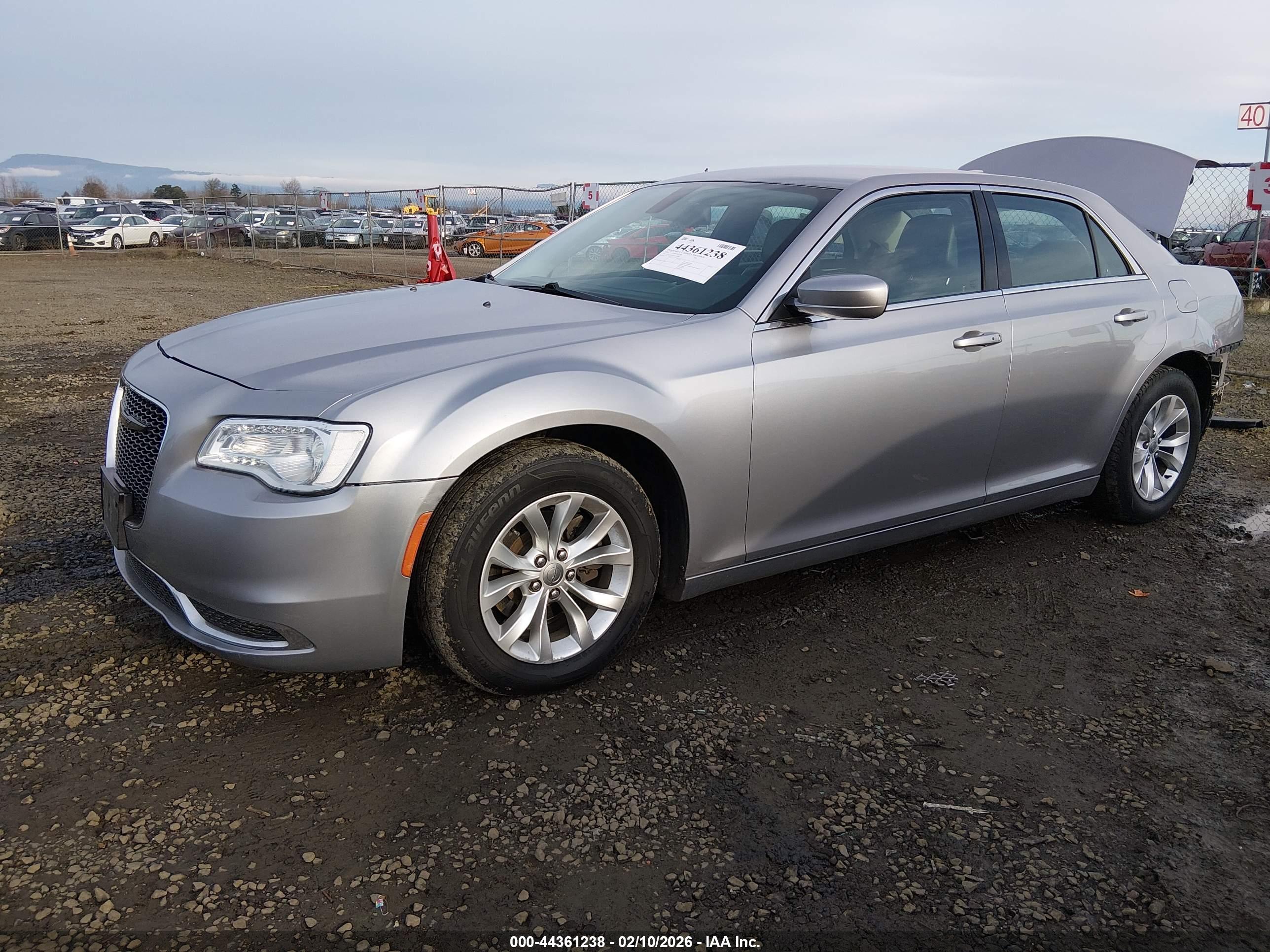 CHRYSLER 300 image 2