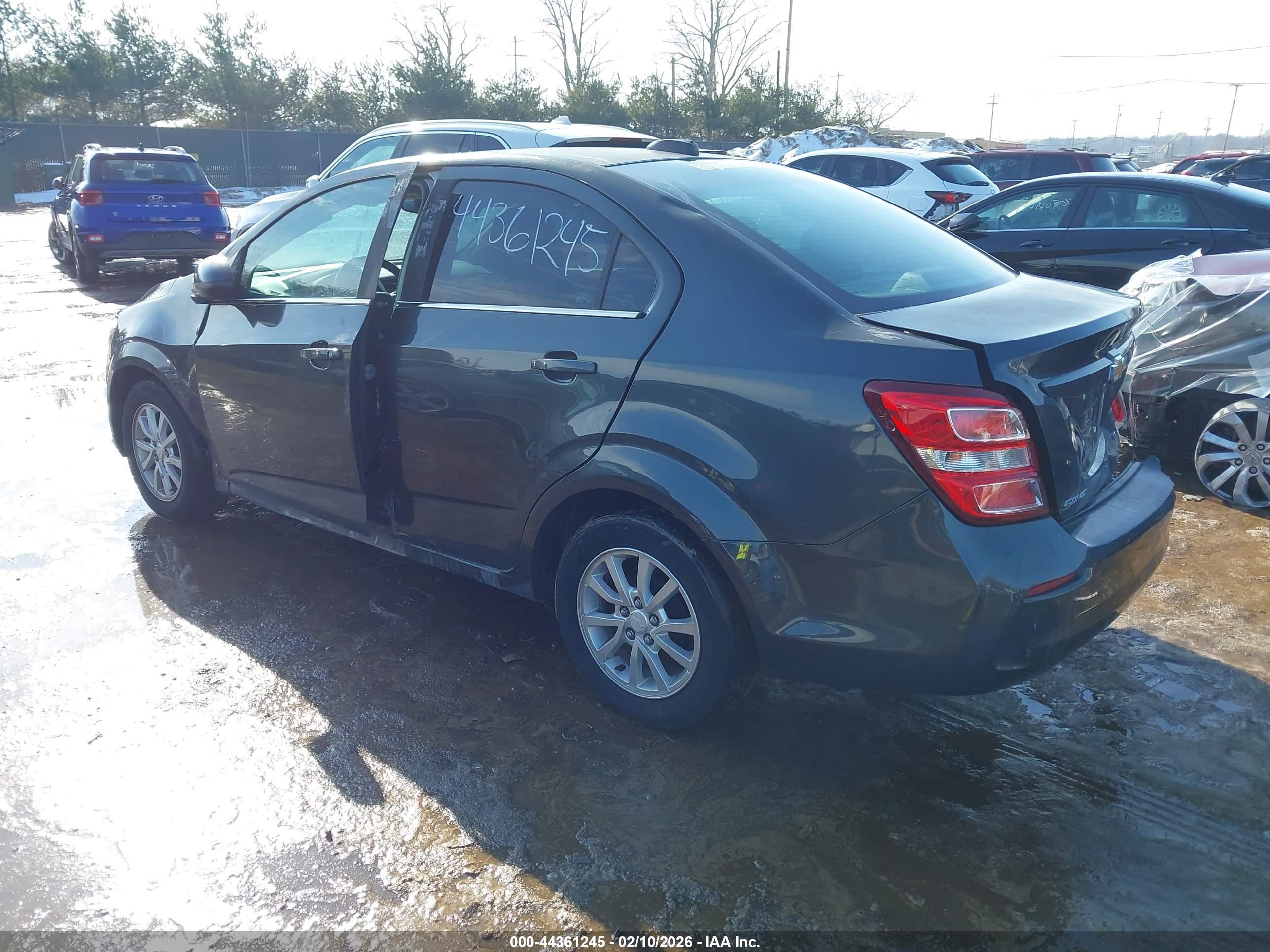 CHEVROLET SONIC image 3