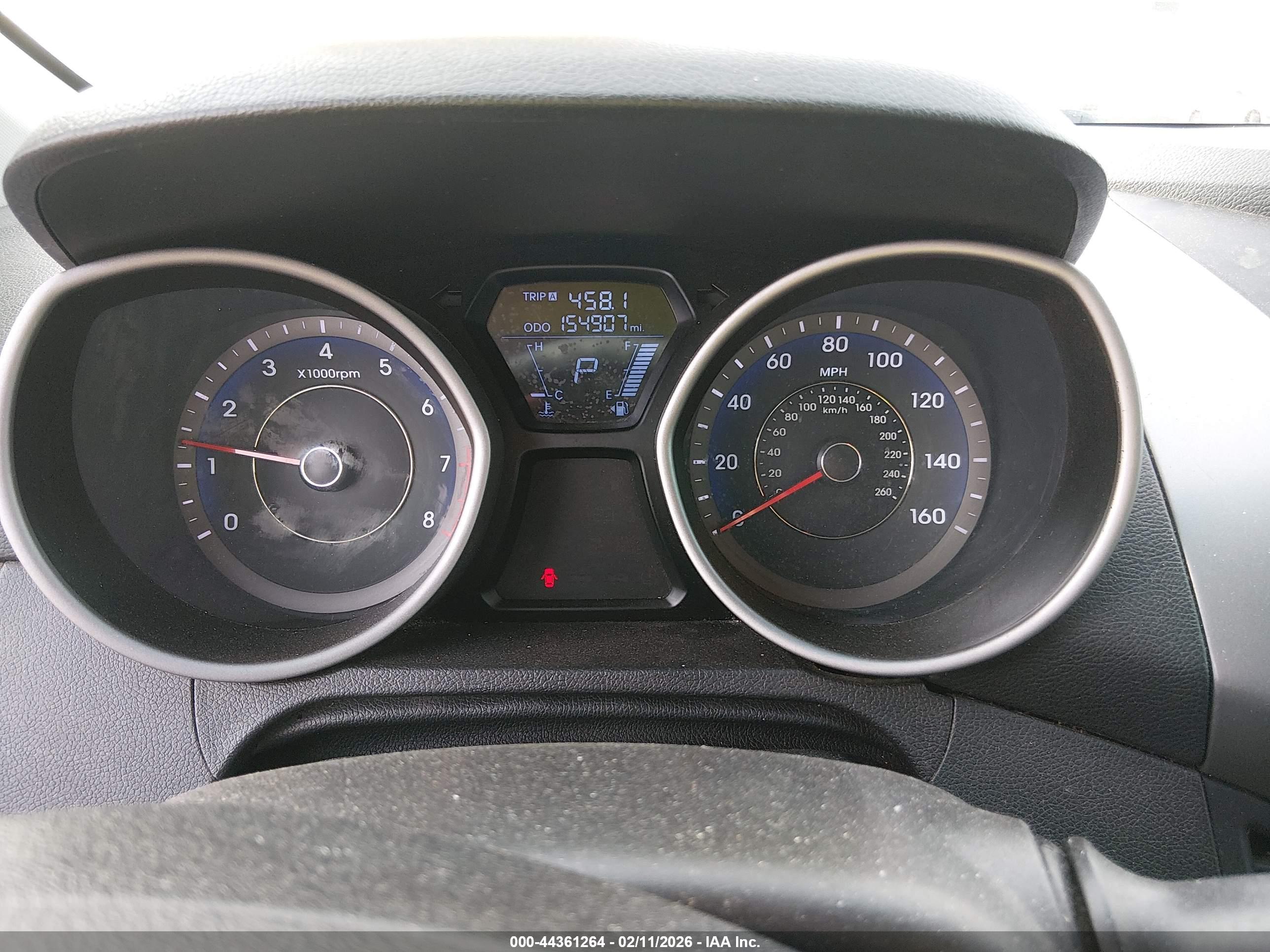 HYUNDAI ELANTRA image 7