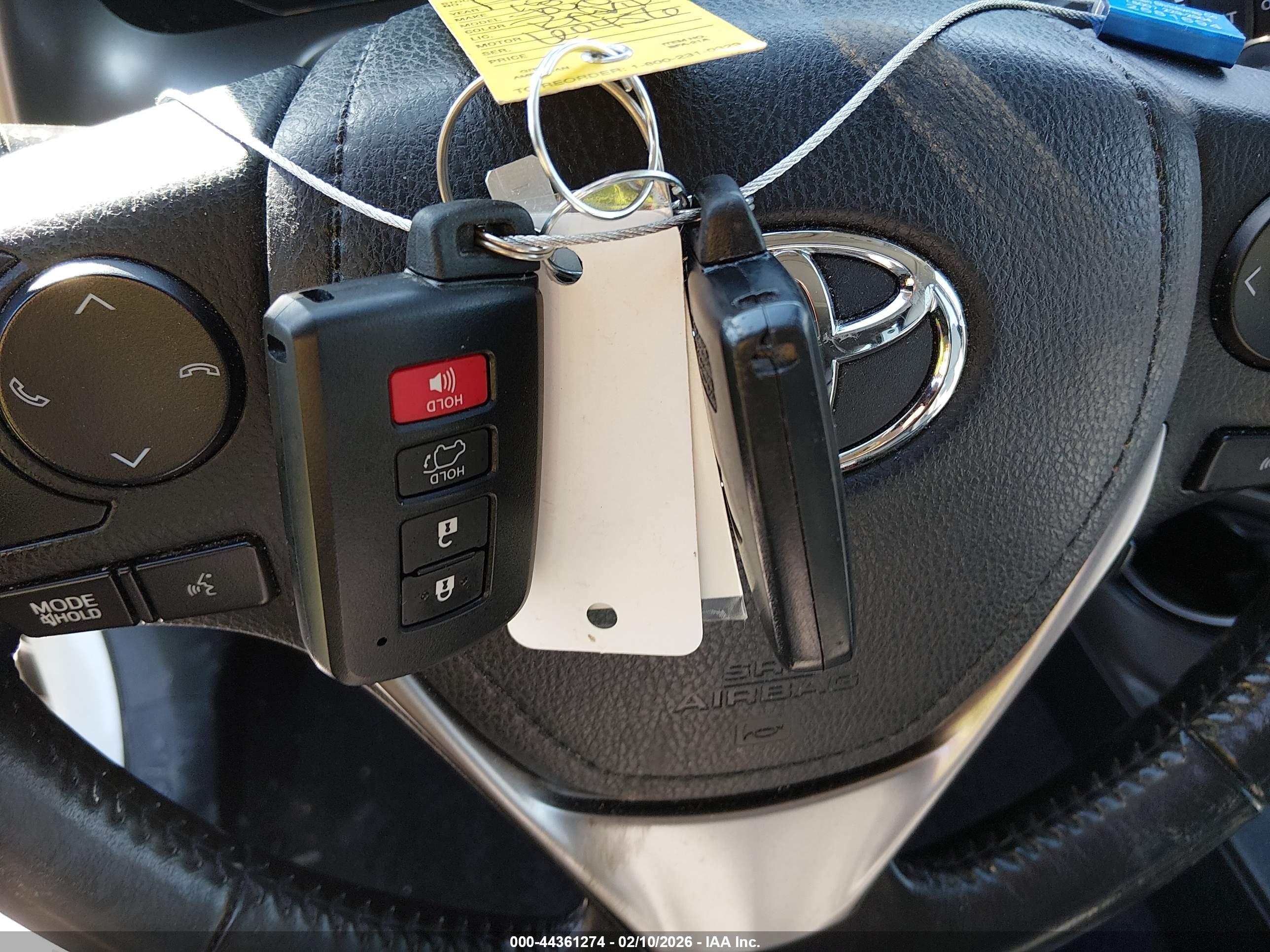 TOYOTA RAV4 image 11