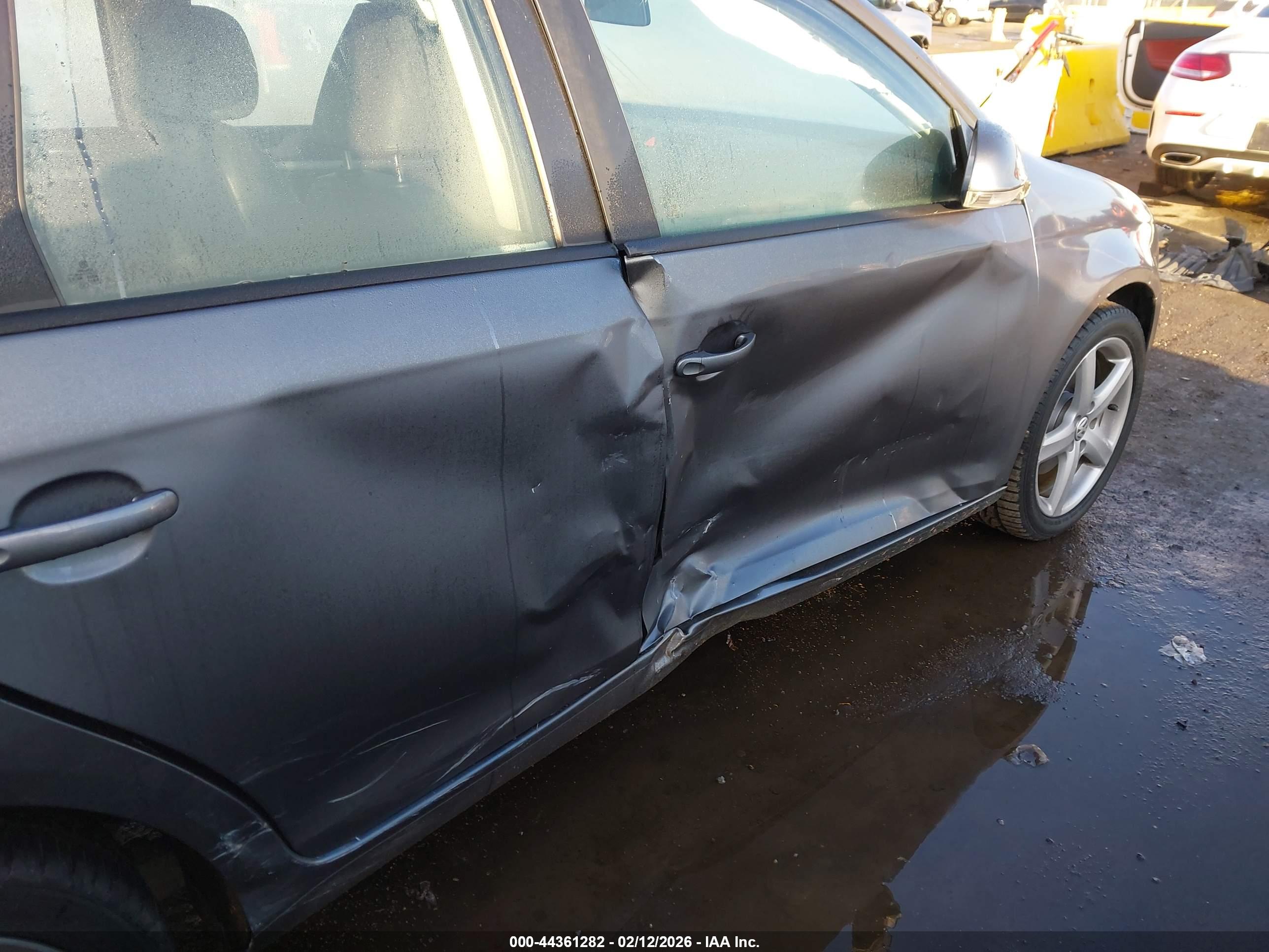 VOLKSWAGEN JETTA image 6