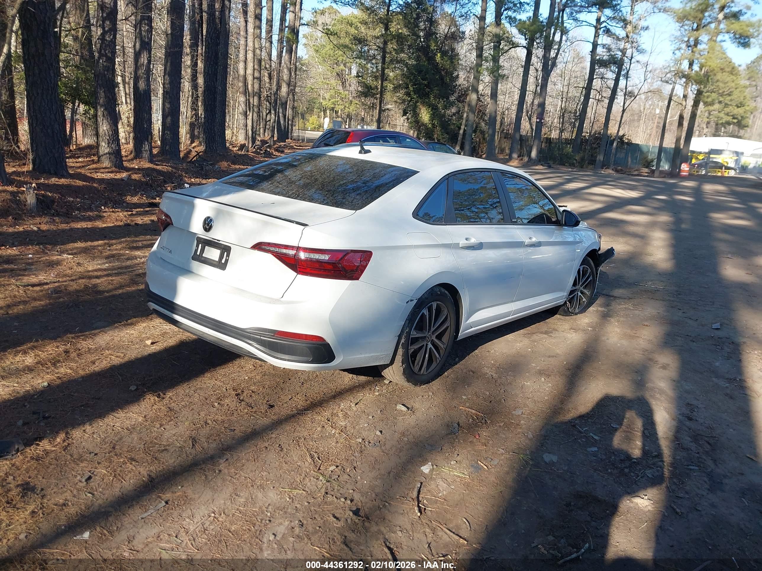 VOLKSWAGEN JETTA image 4