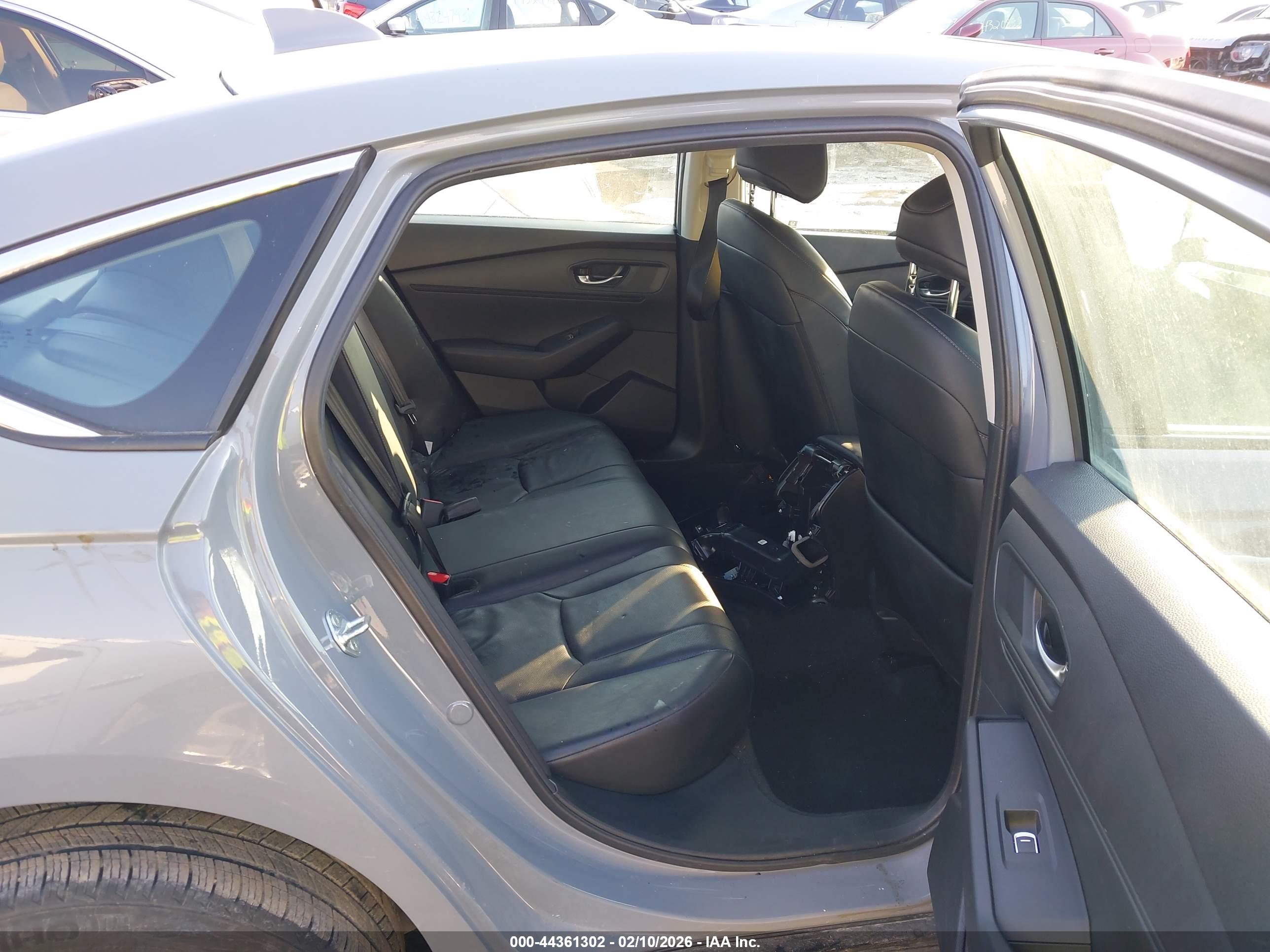 HONDA ACCORD image 8
