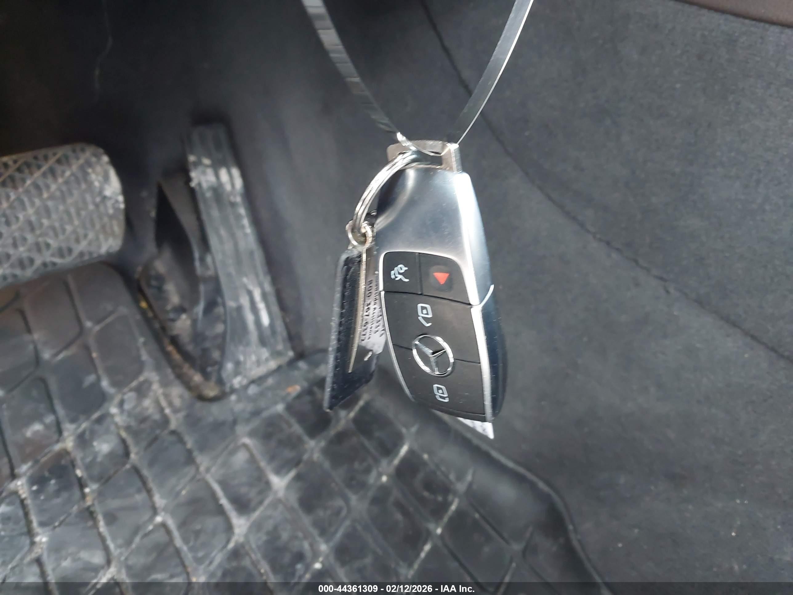 MERCEDES-BENZ GLE image 11