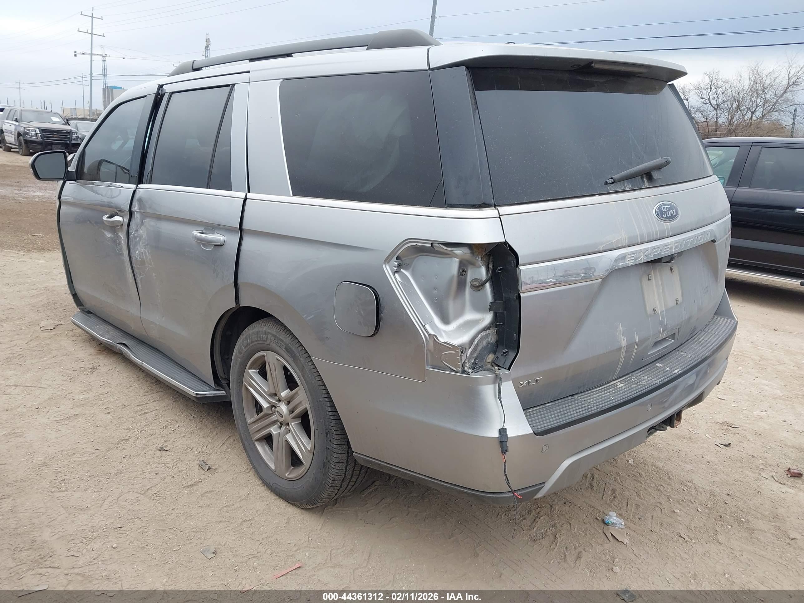 FORD EXPEDITION image 3