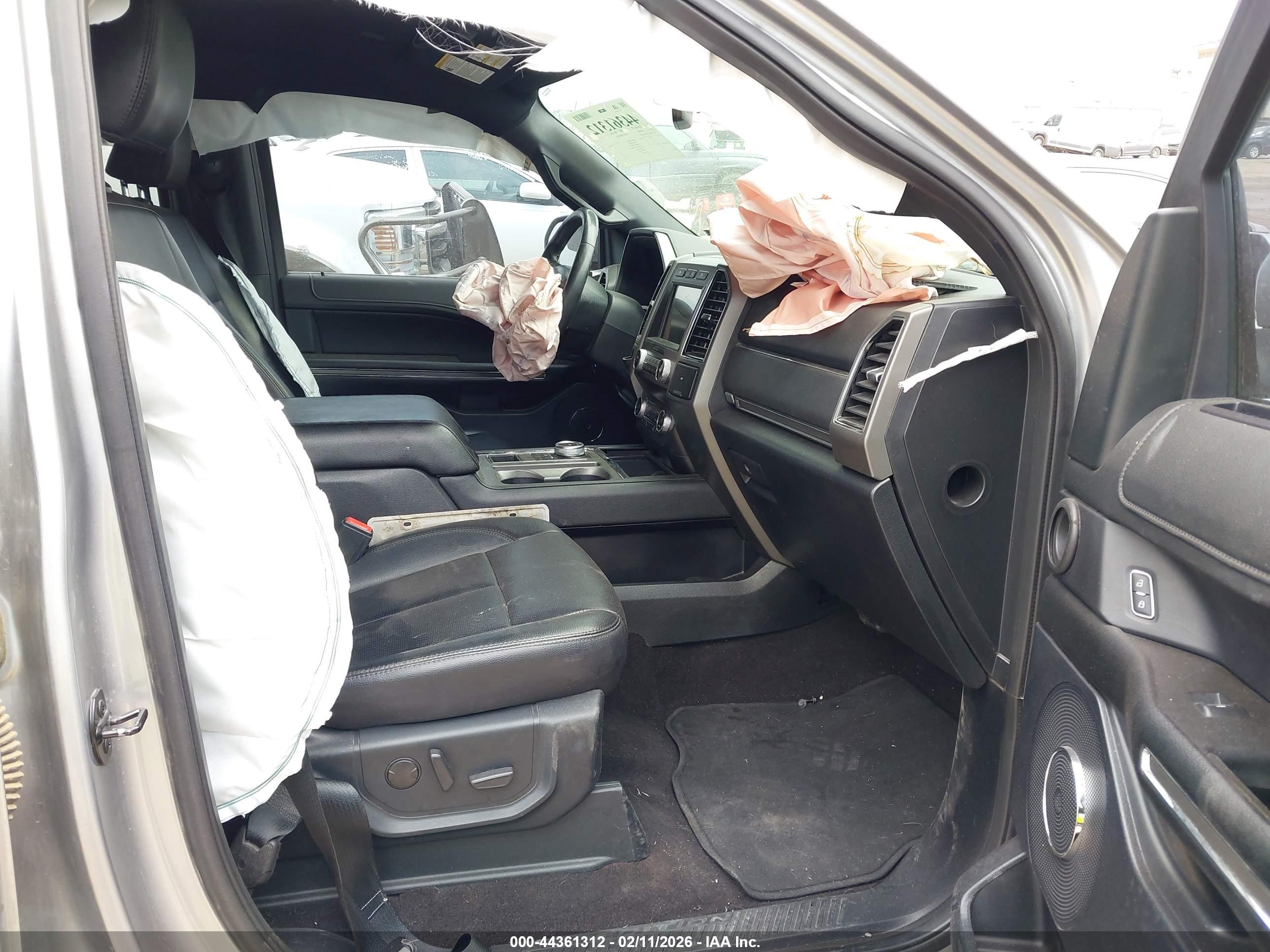 FORD EXPEDITION image 5
