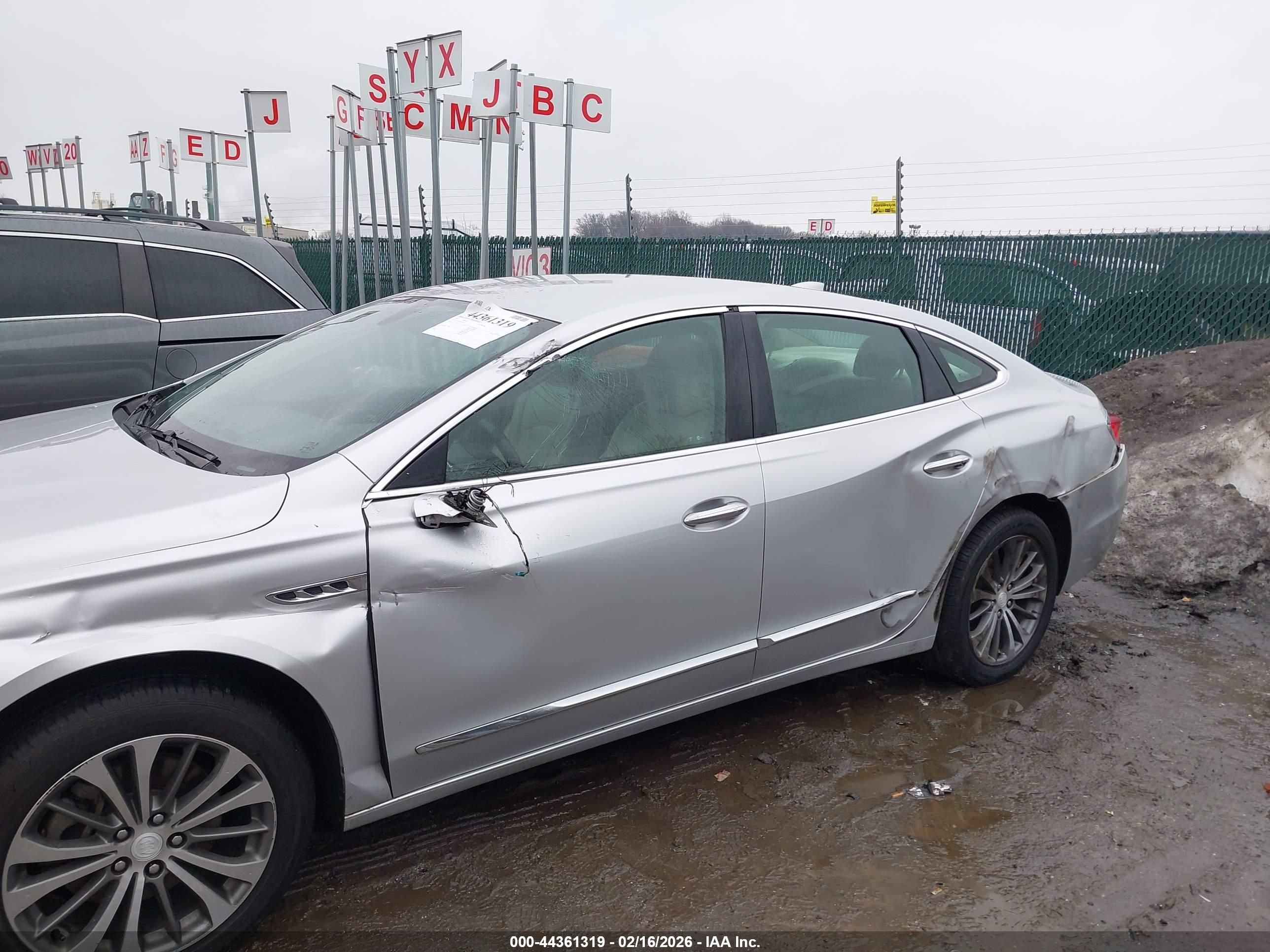 BUICK LACROSSE image 6