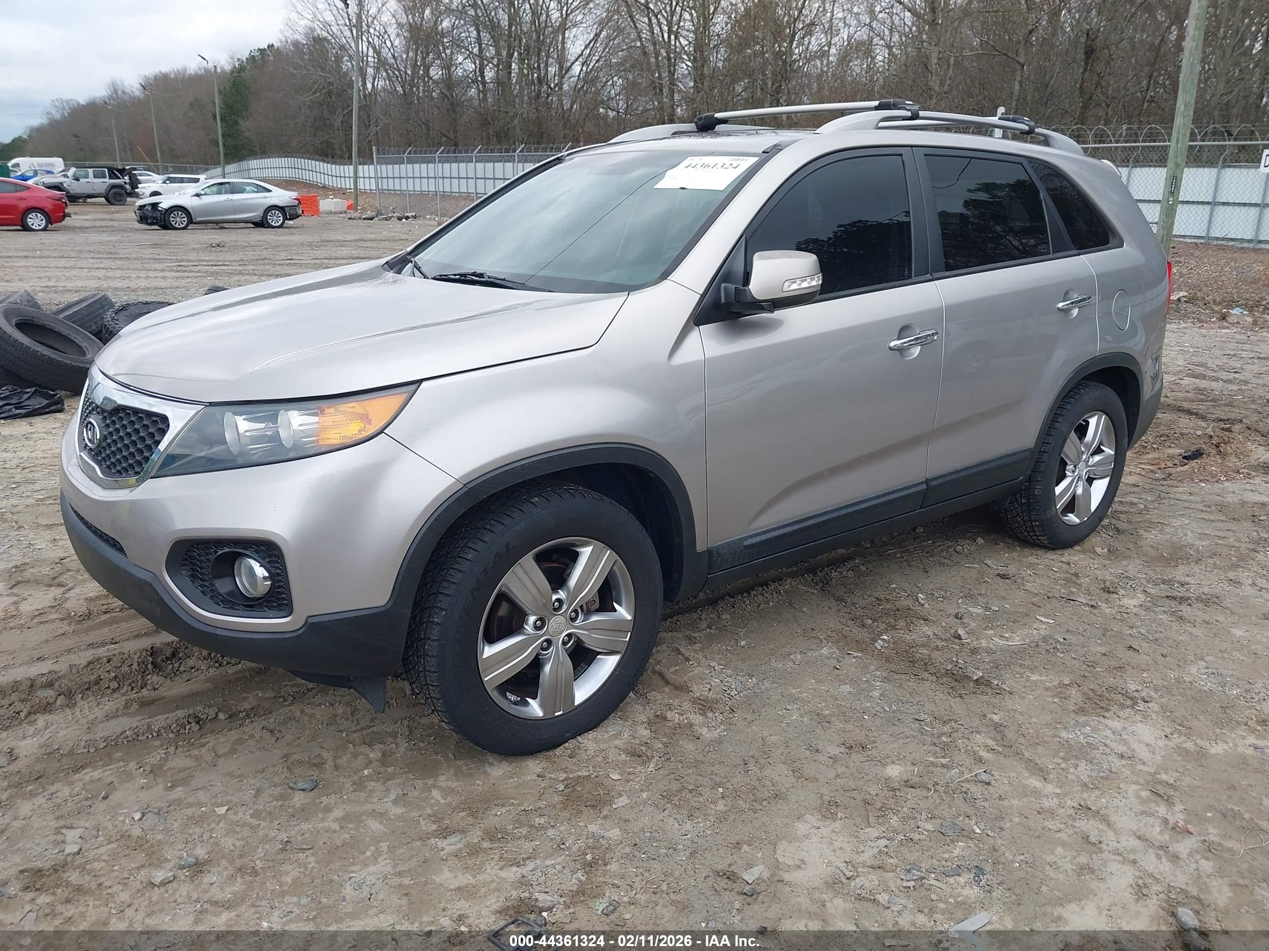 KIA SORENTO image 2