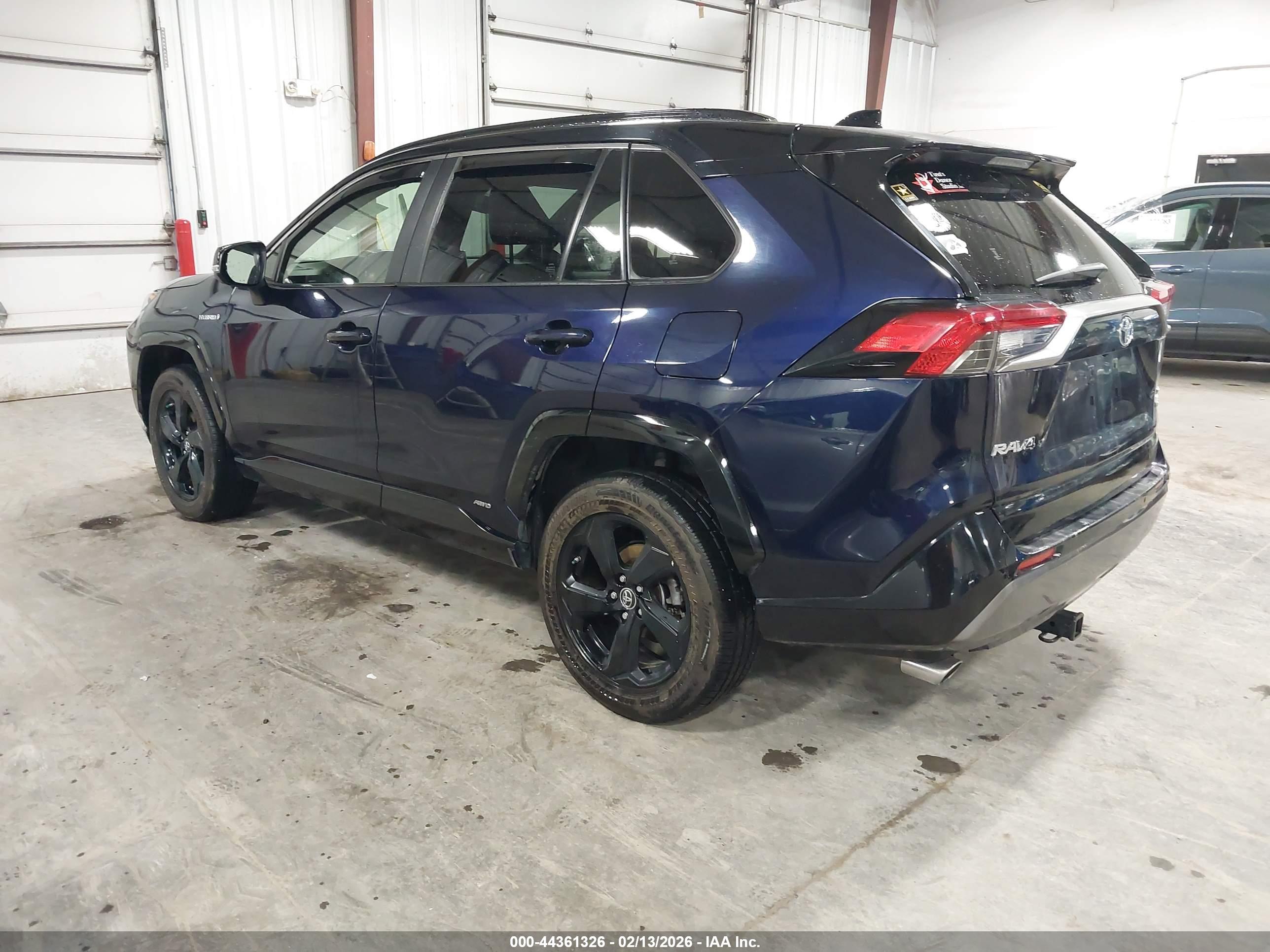 TOYOTA RAV4 image 3